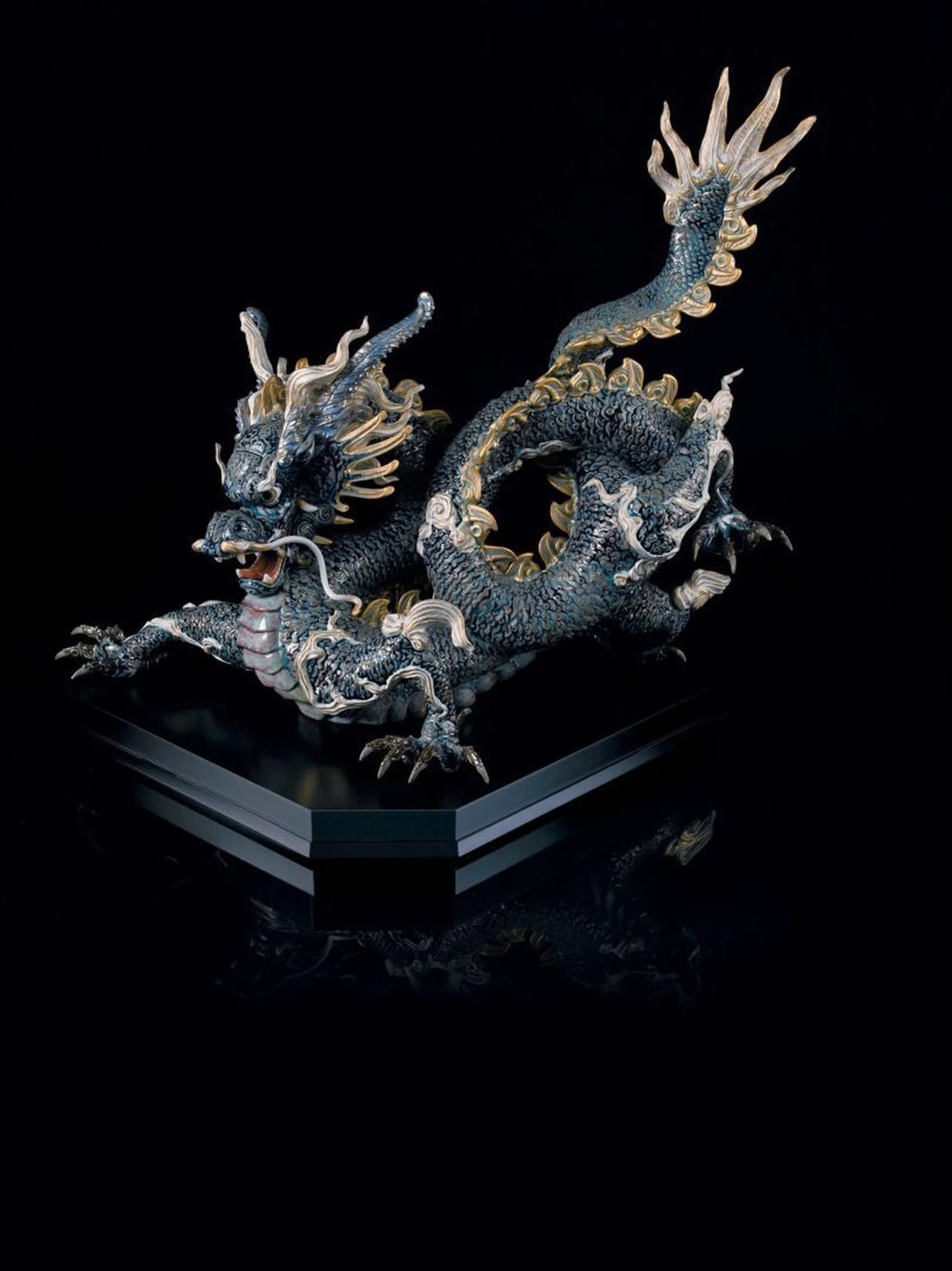 Lladro Great Dragon Sculpture (Limited Edition) - Image 19