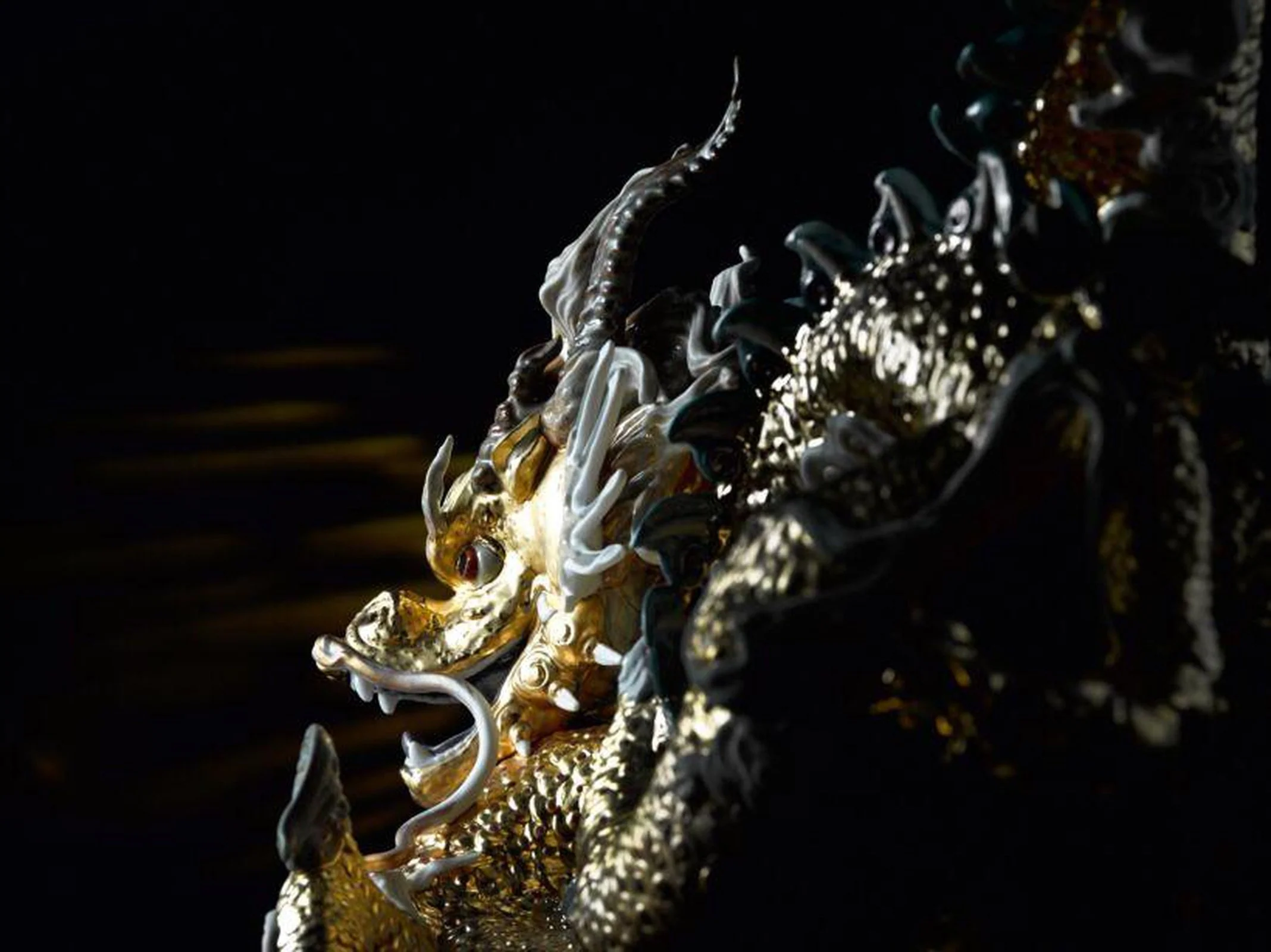 Lladro Great Dragon Sculpture (Limited Edition) - Image 4