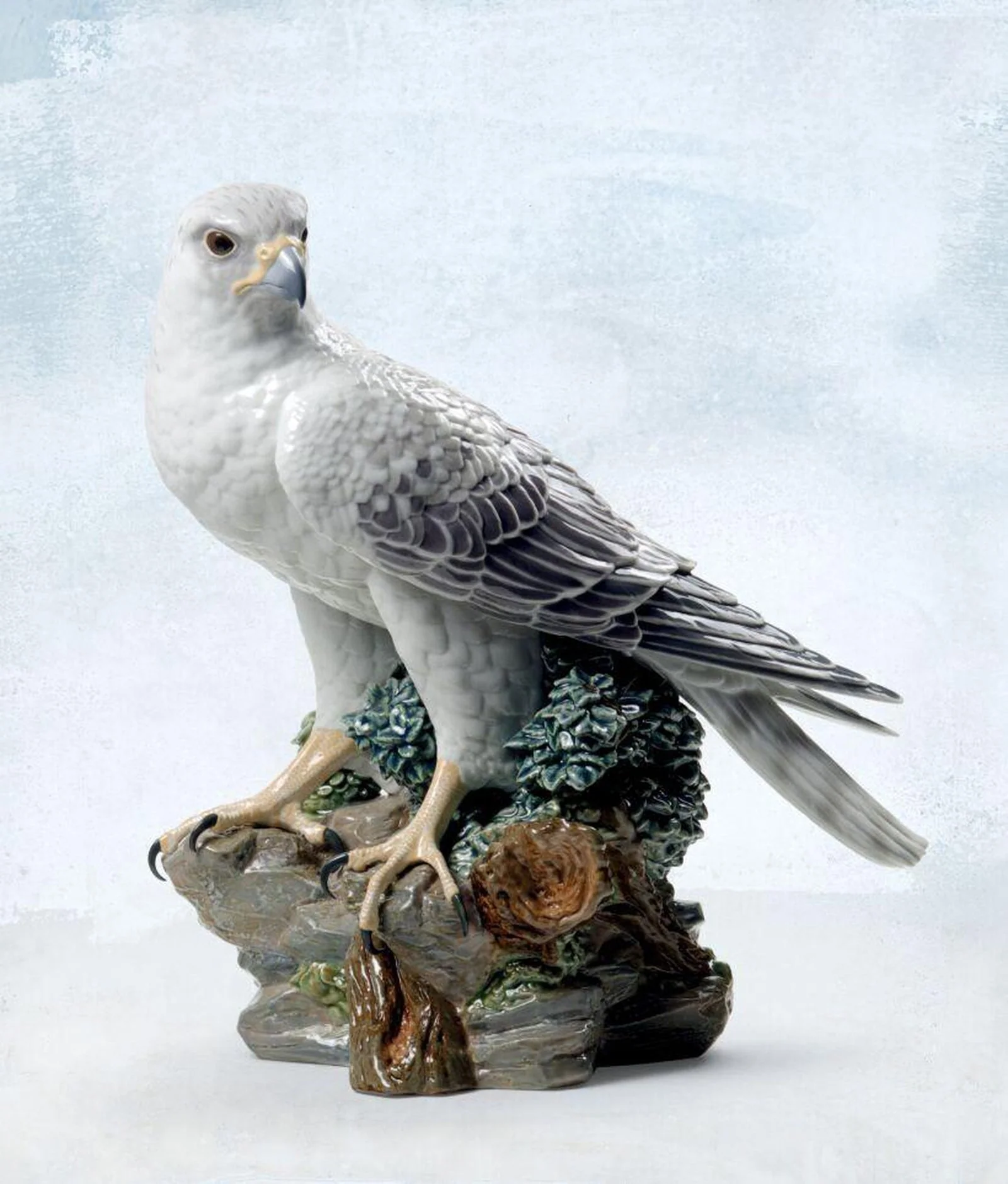 Lladro Gyrfalcon Sculpture Limited Edition - Image 5