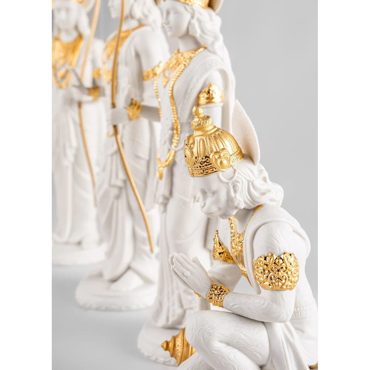 Lladro Hanuman - Gold Luster - Image 5
