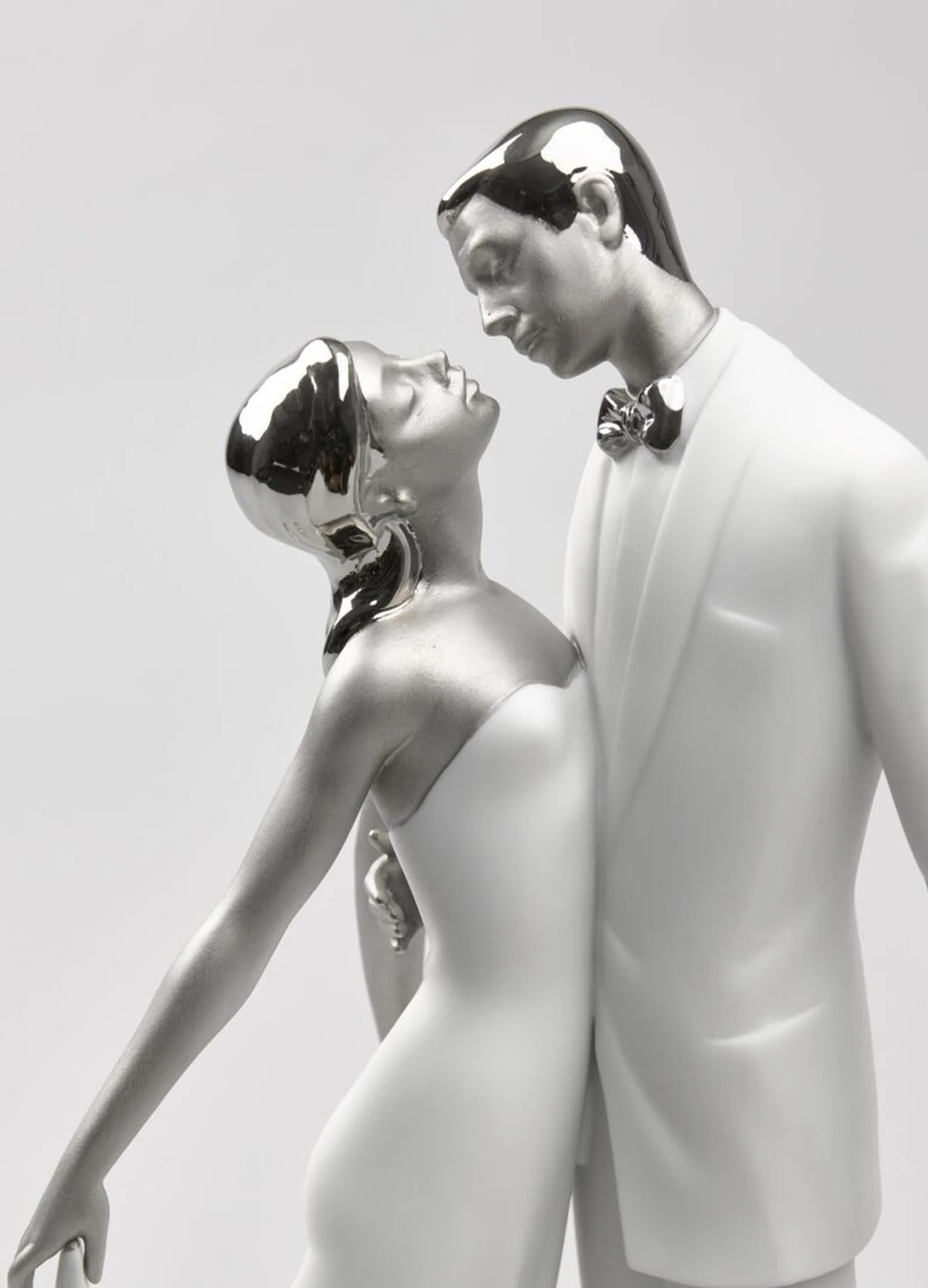 Lladro Happy Anniversary Couple Figurine - Image 8