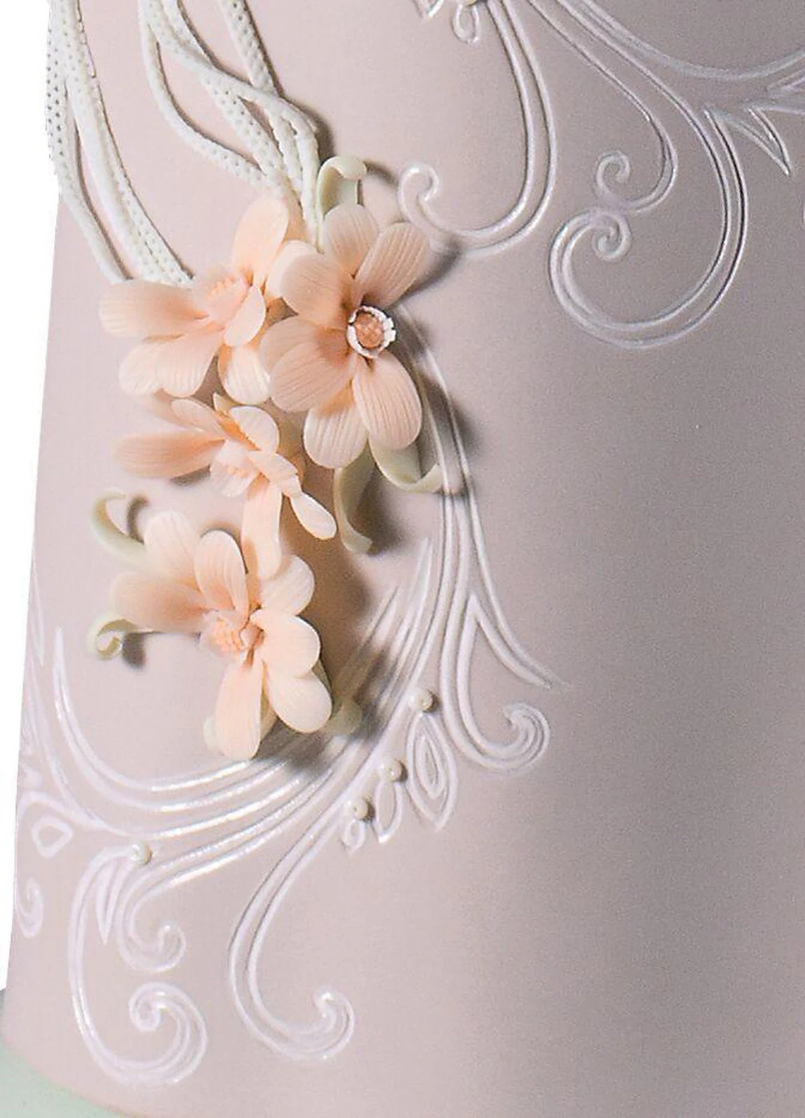 Lladro Haute Allure Exclusive Model Woman Figurine Limited Edition - Image 5