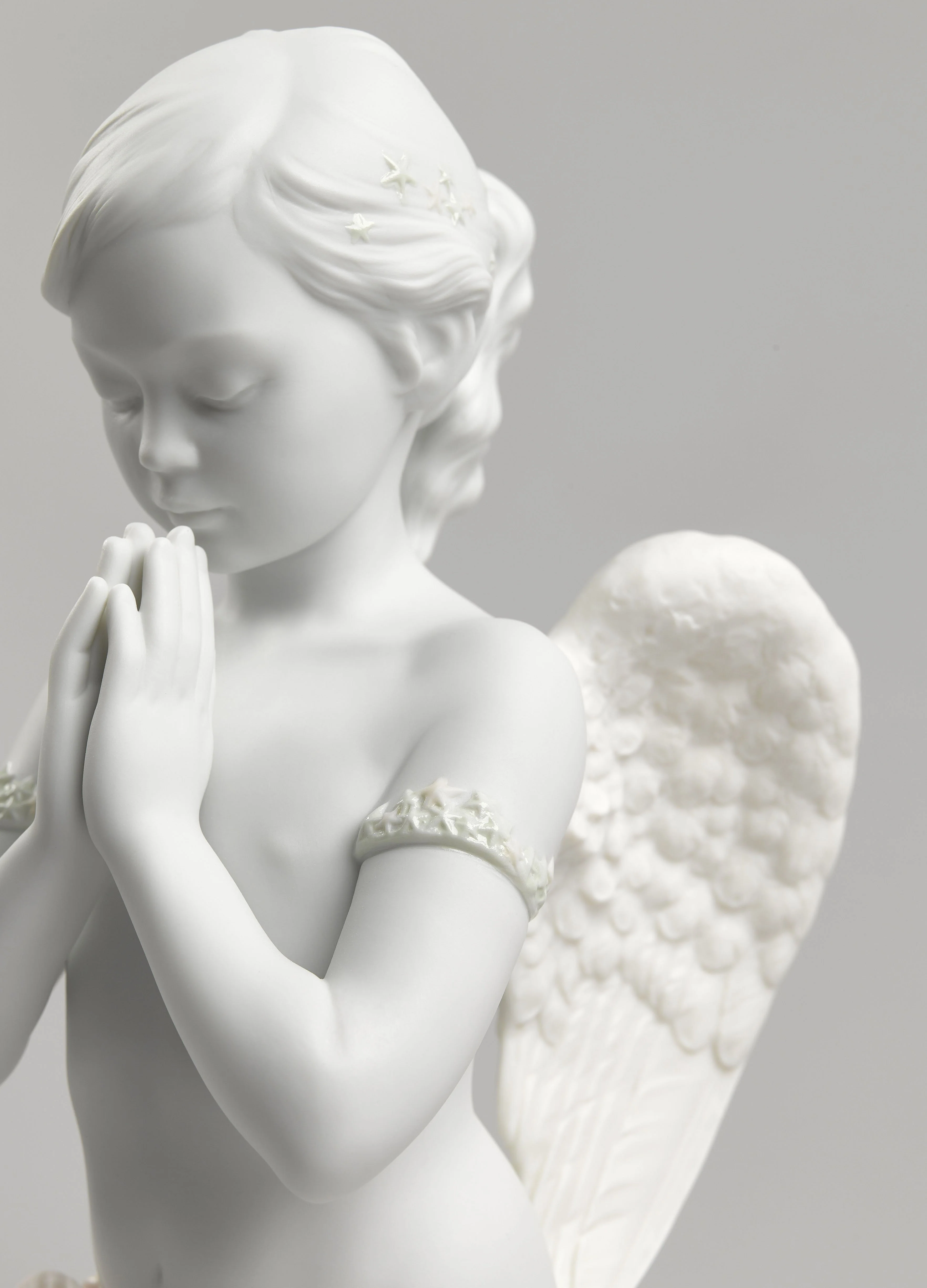 Lladro Heavenly Prayer Angel Figurine - Image 4