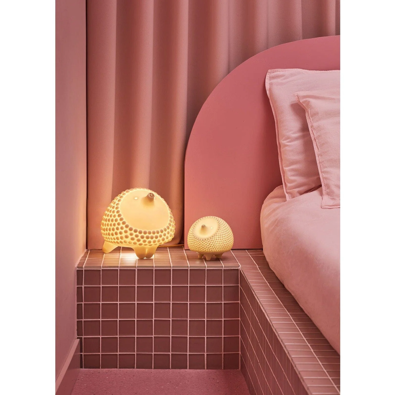 Lladro Hedgehog Table Lamp - Image 2