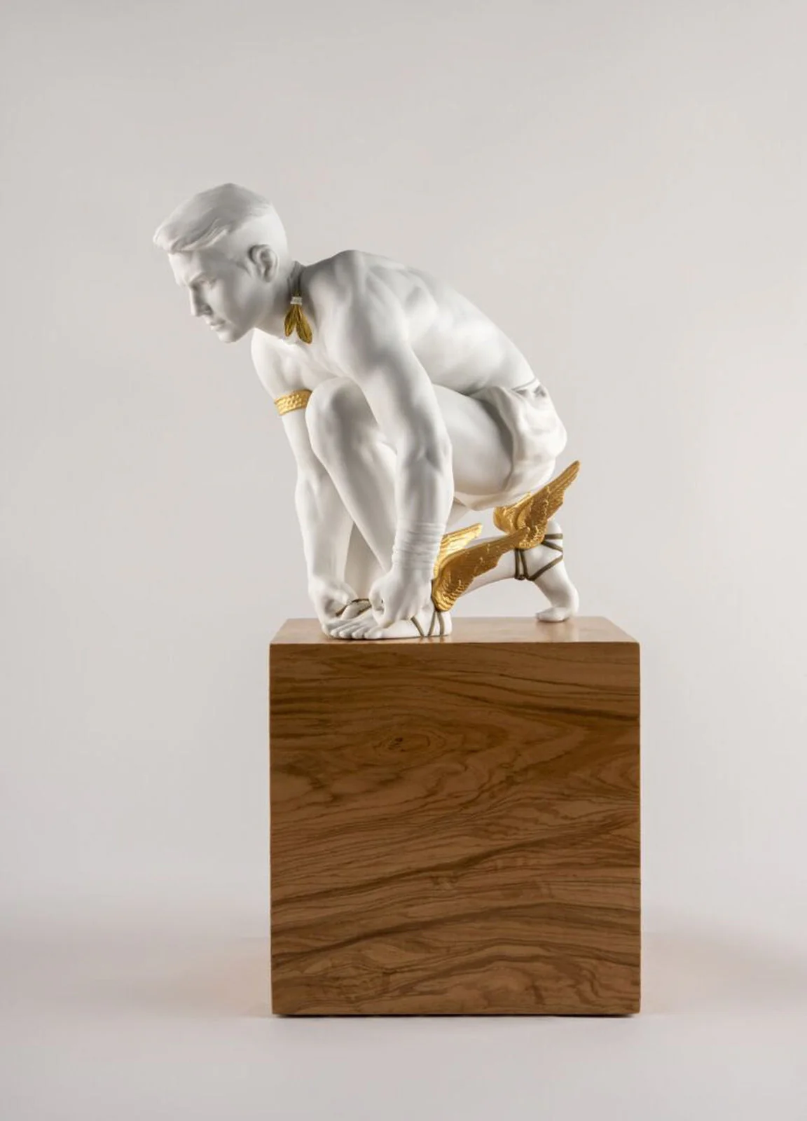 Lladro Hermes Figurine - Image 2