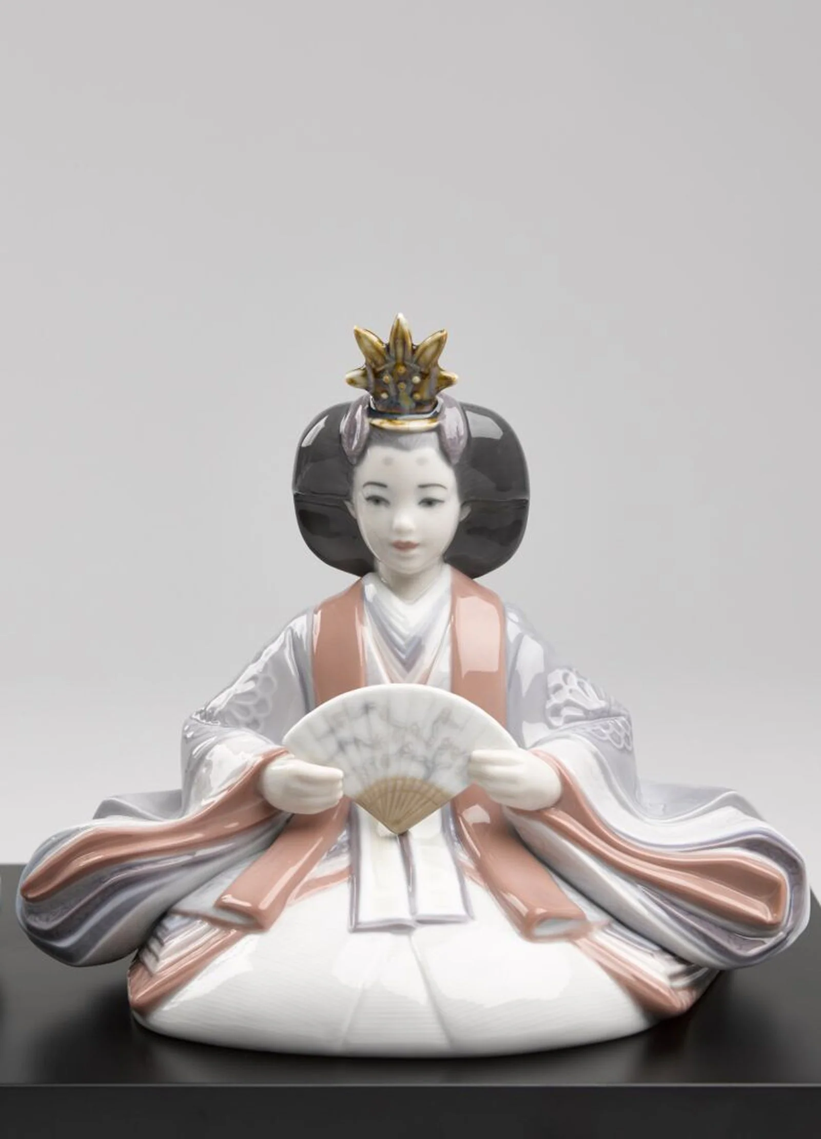 Lladro Hinamatsuri Figurine - Image 4
