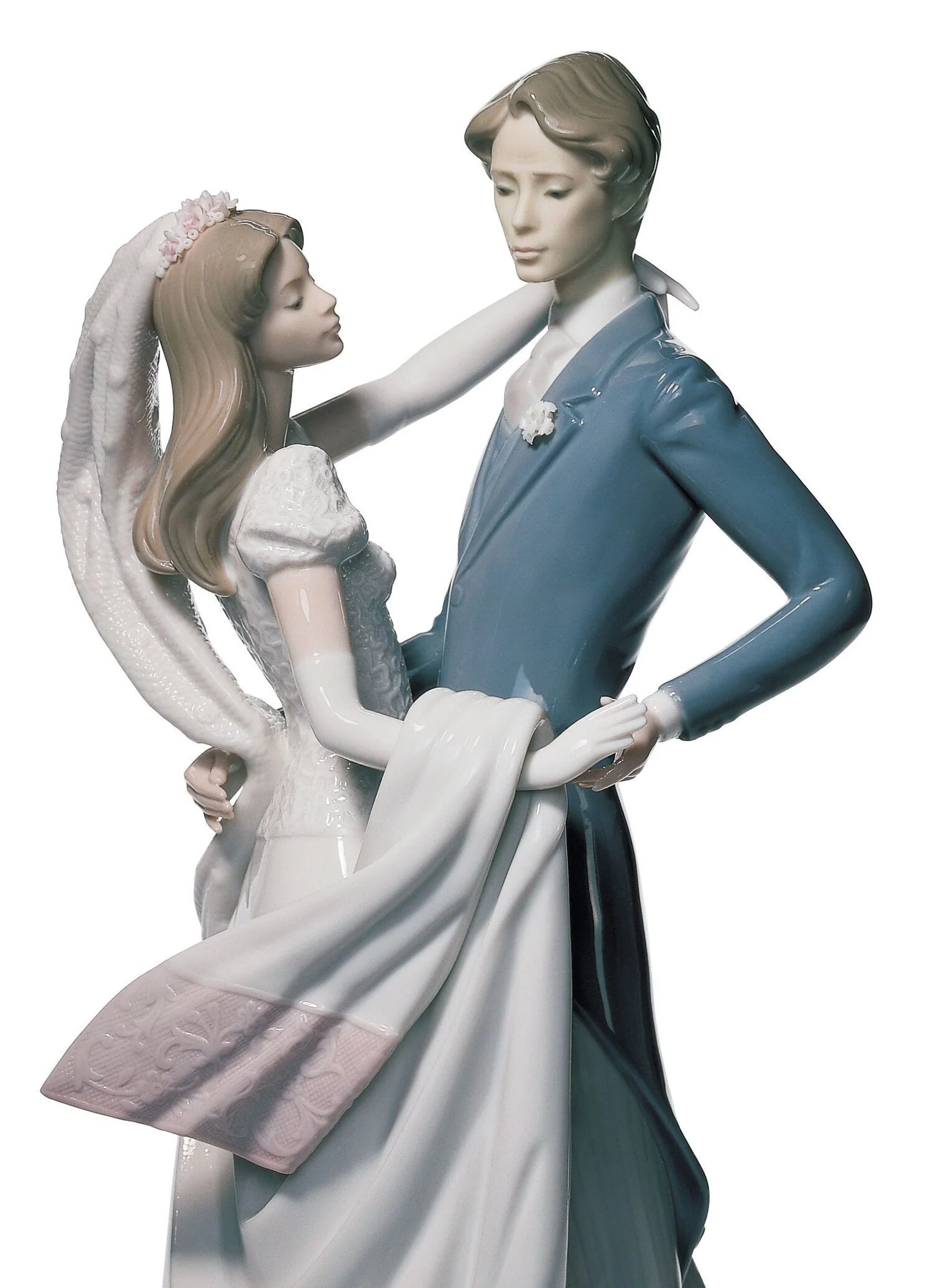 Lladro I Love You Truly Couple Figurine - Image 3