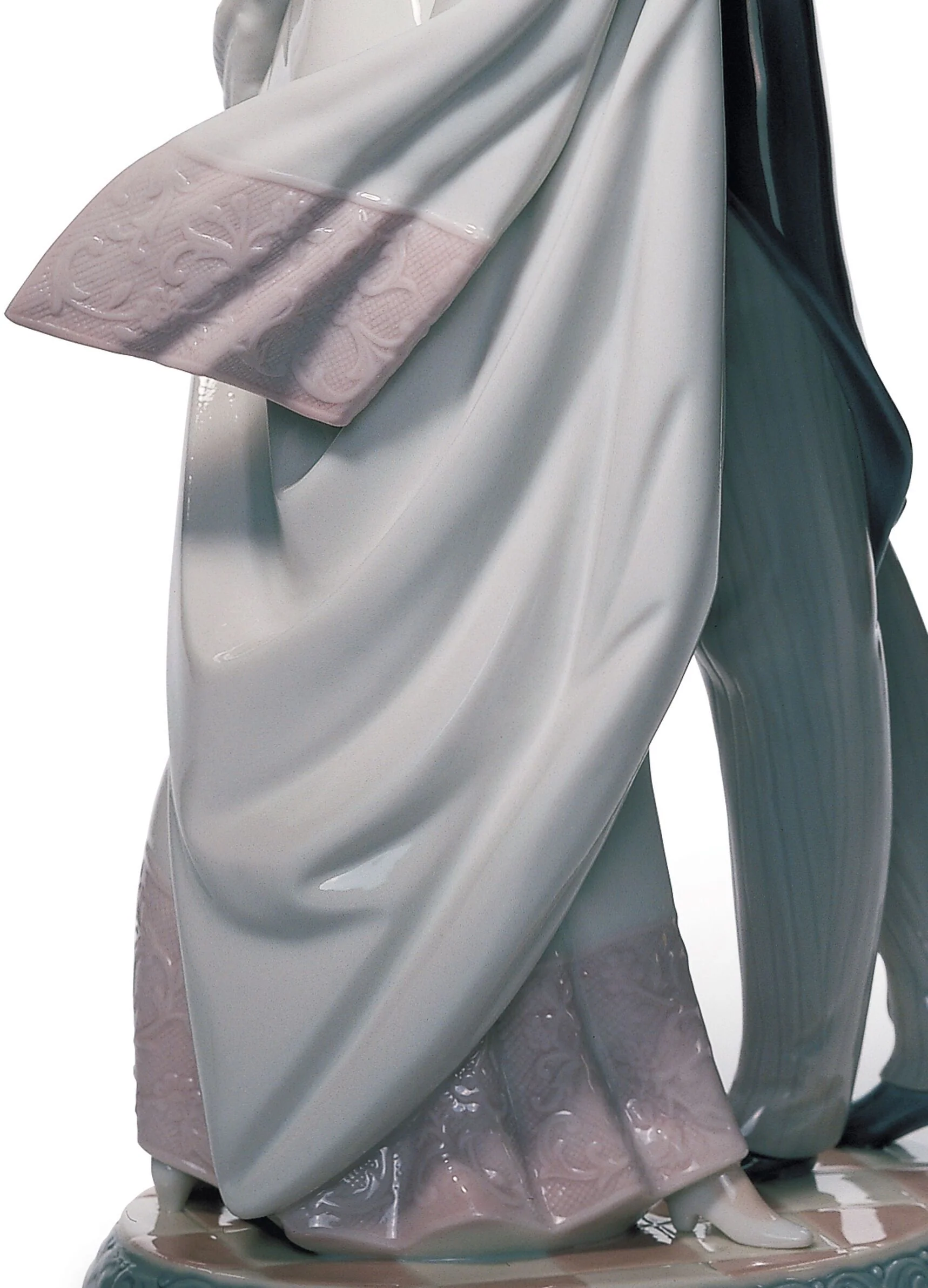 Lladro I Love You Truly Couple Figurine - Image 5