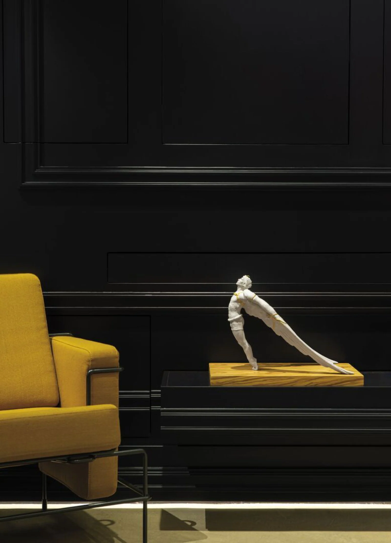 Lladro Icarus Figurine - Image 5