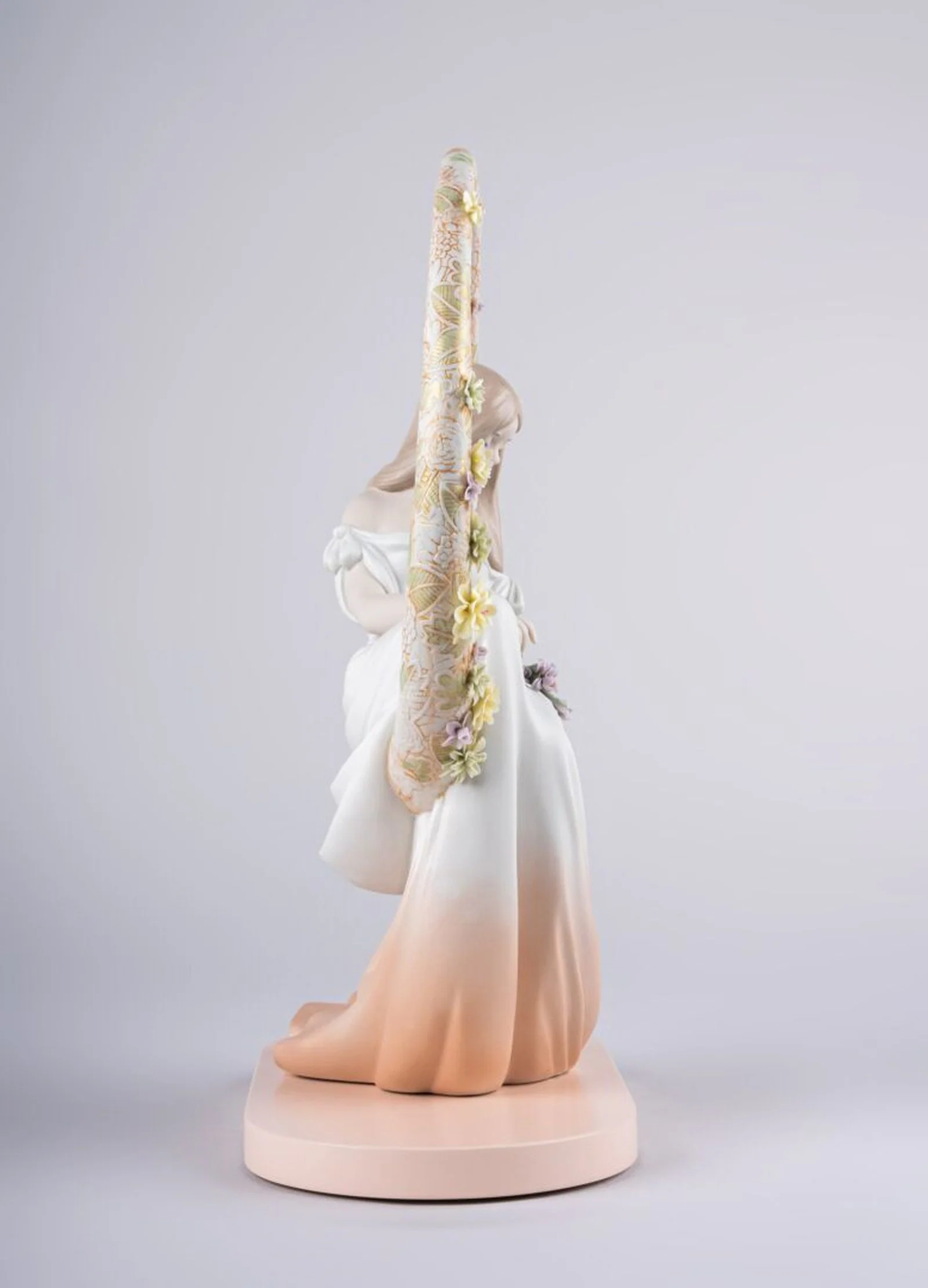Lladro In her Thoughts Woman Figurine - Image 5