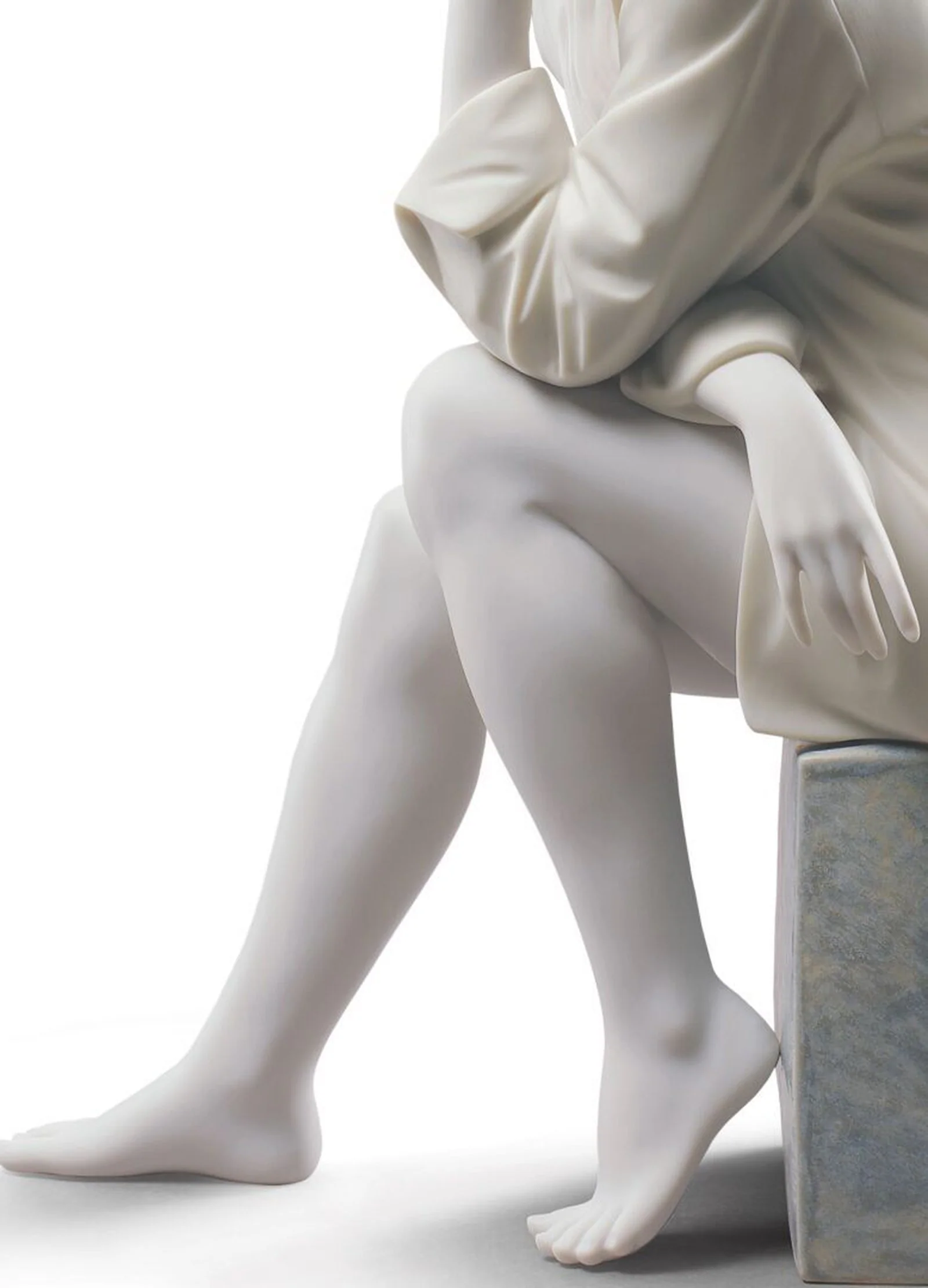Lladro In My Thoughts Woman Figurine - Image 5