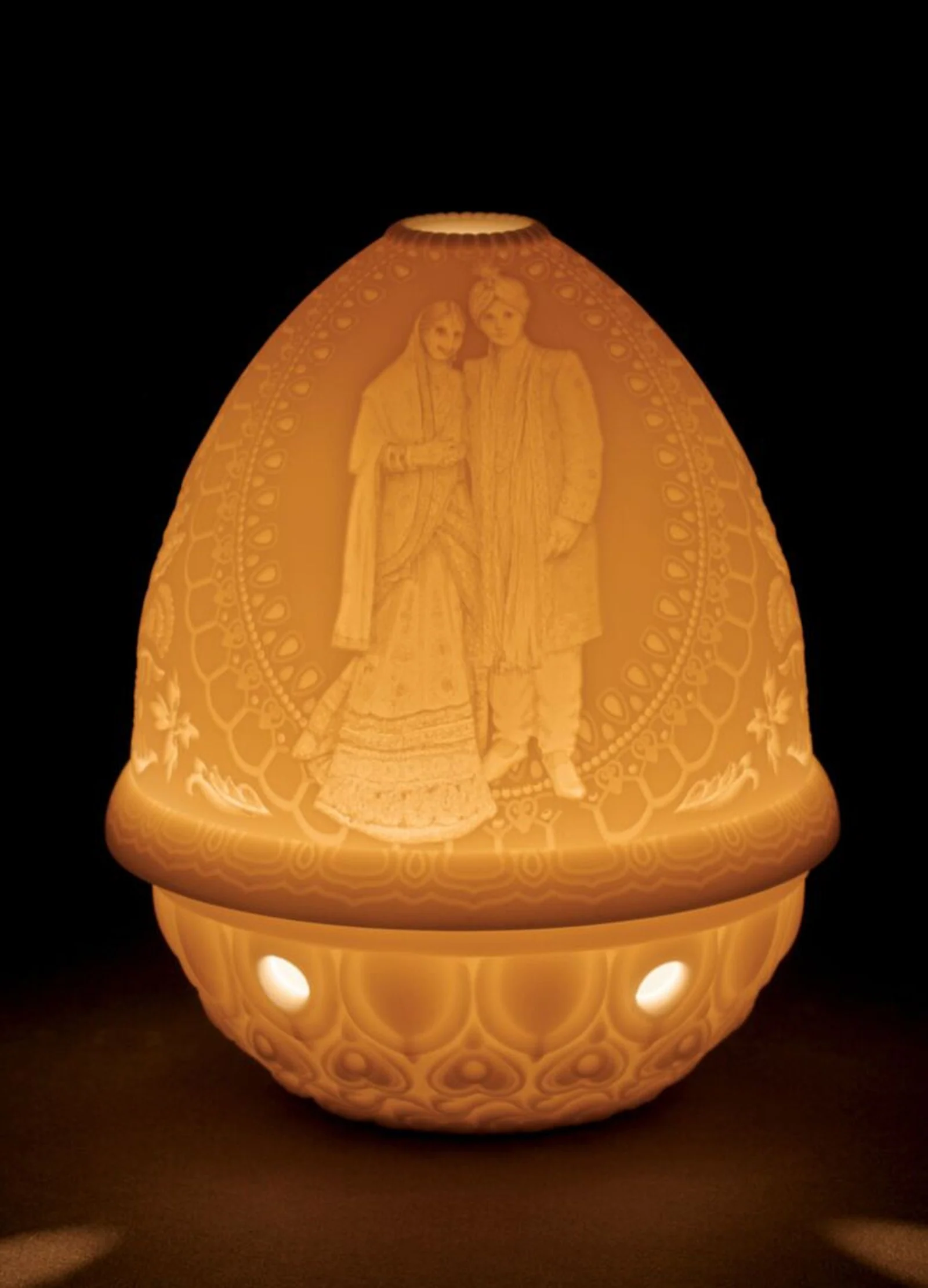 Lladro Indian Wedding Lithophane - Image 2