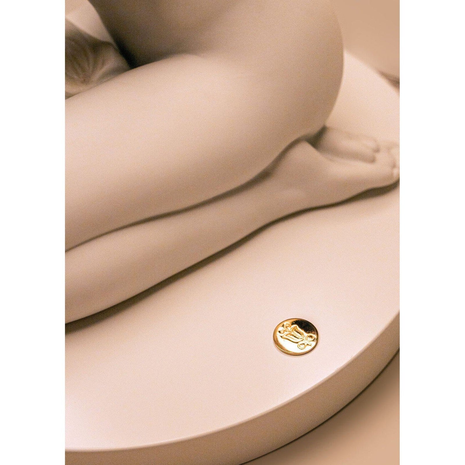 Lladro Inner Peace Table Lamp - Image 6