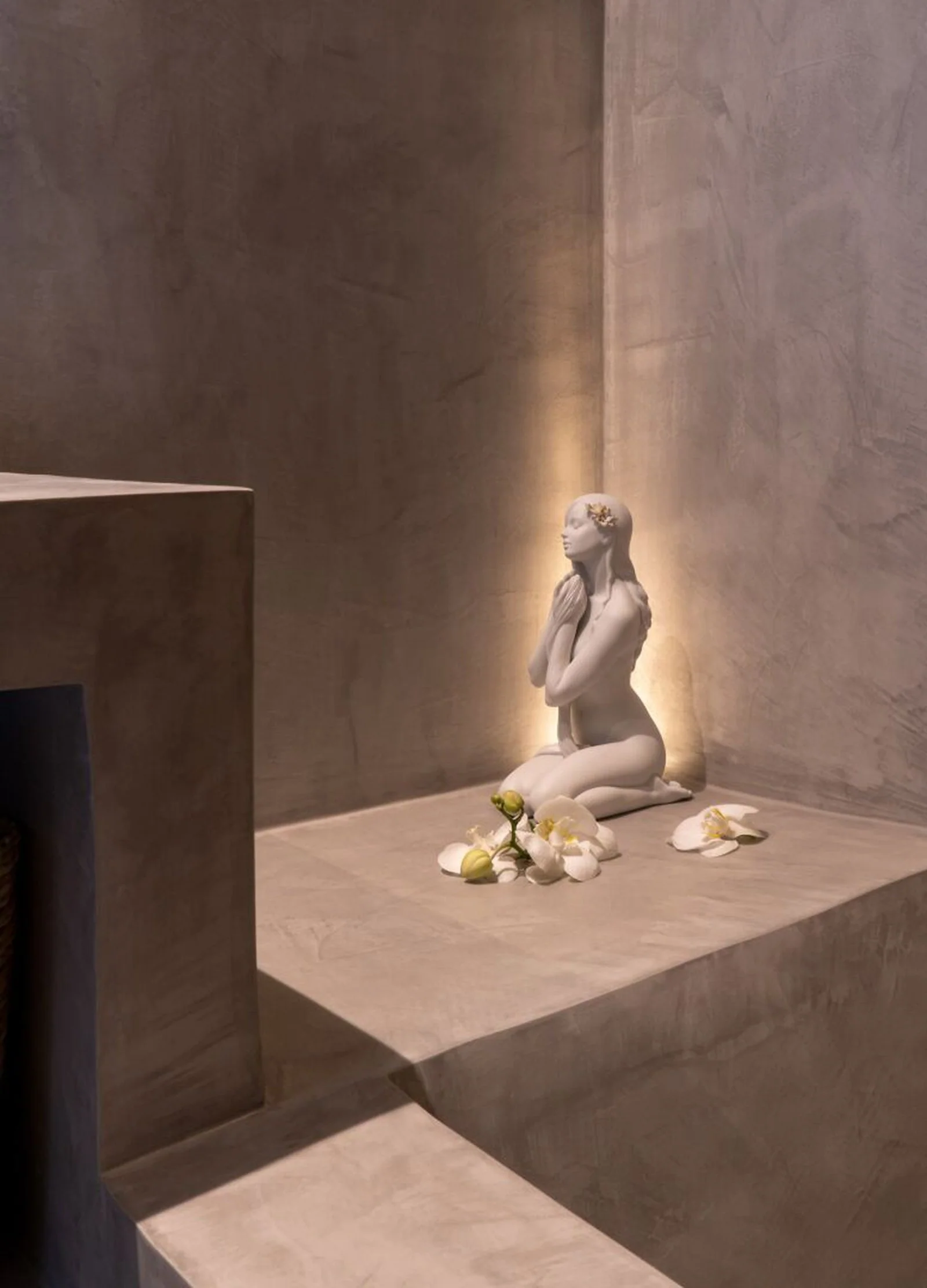 Lladro Inner Peace Woman Figurine - Image 8