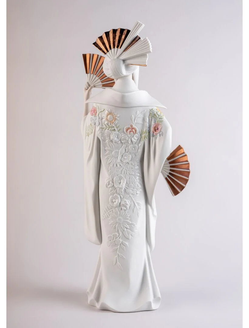 Lladro Japanese Dancer - Image 4