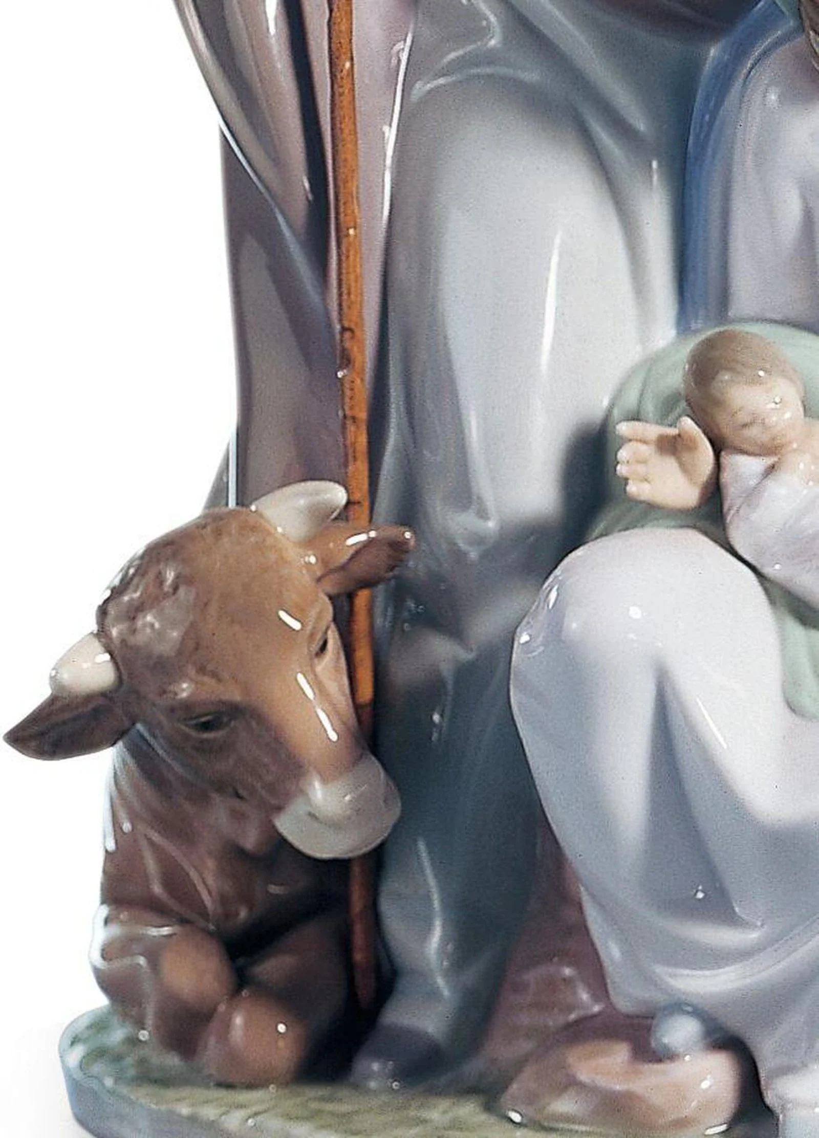 Lladro Joyful Event Nativity Figurine - Image 5