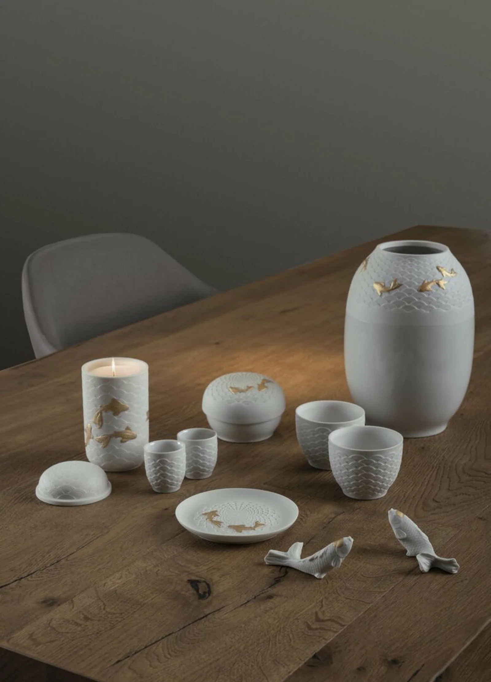 Lladro Koi Plate Golden Luster - Image 3