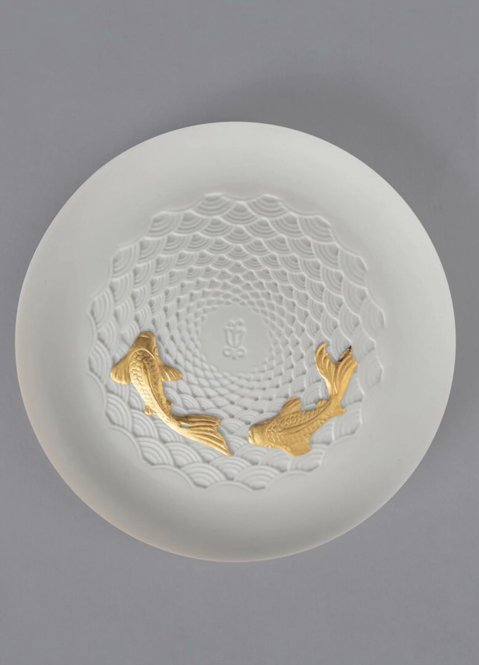 Lladro Koi Plate Golden Luster - Image 5