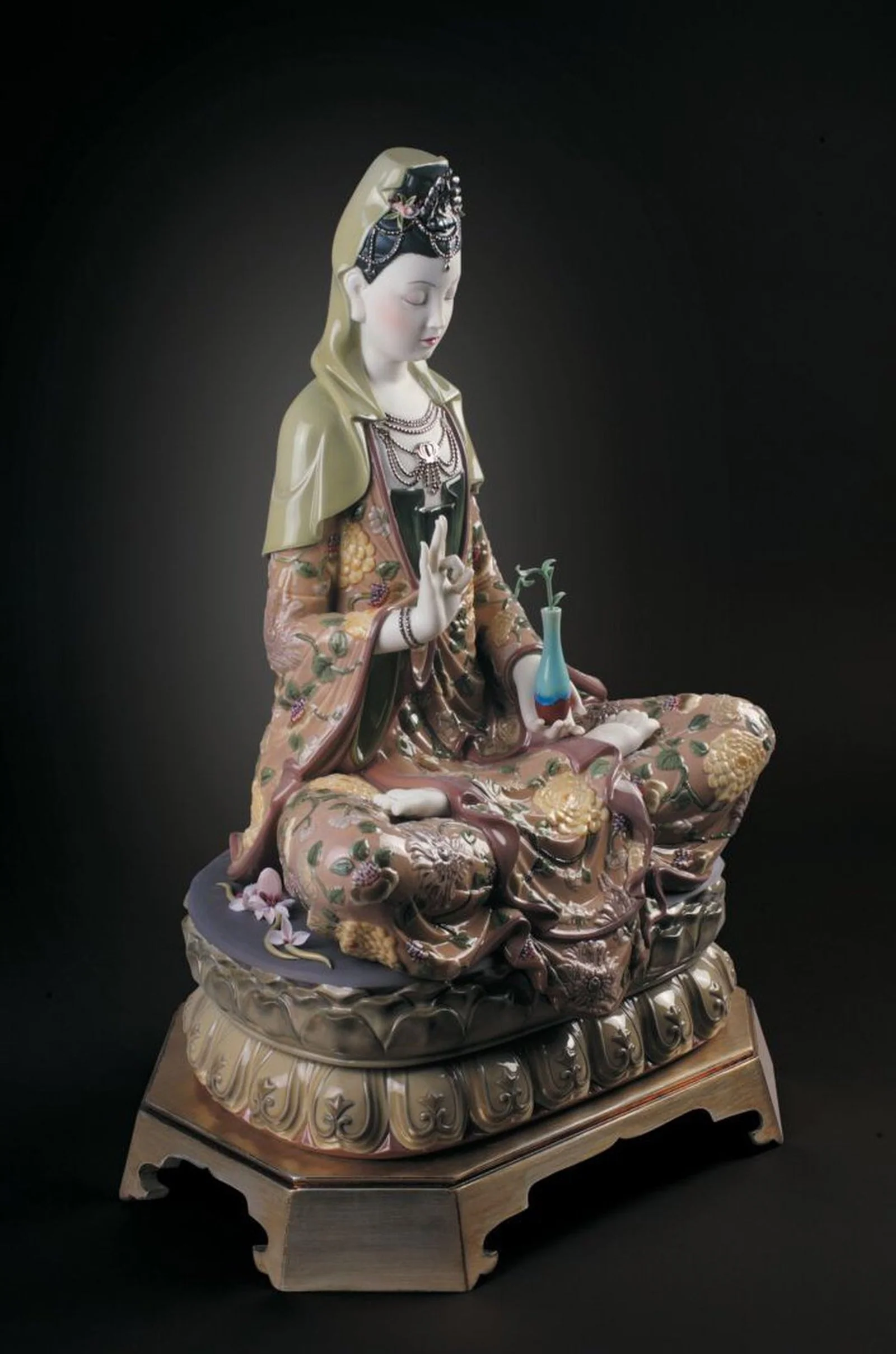 Lladro Kwan Yin Figurine - Image 7