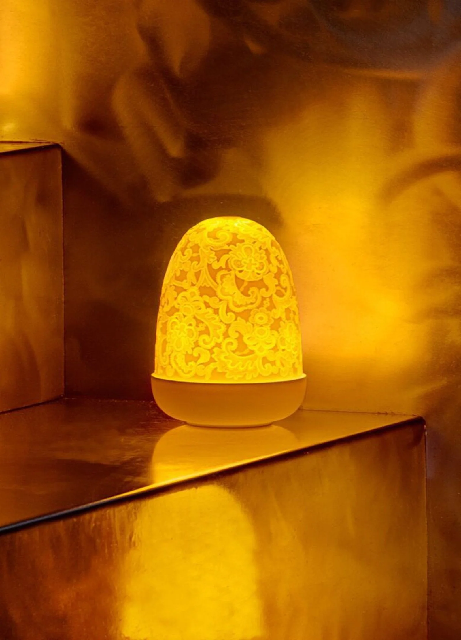 Lladro Lace Dome Table Lamp - Image 4