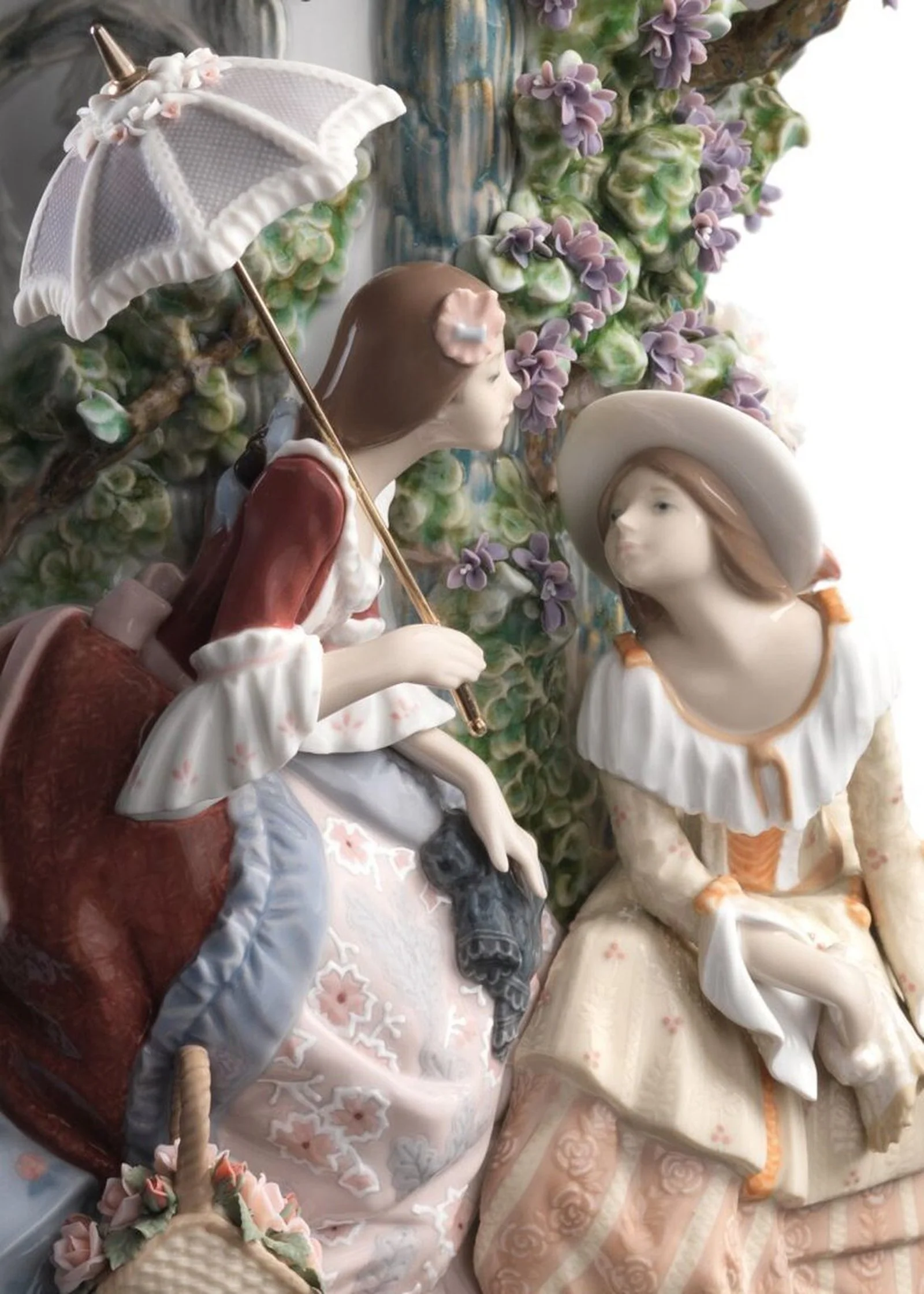 Lladro Ladies from Aranjuez Vase - Limited Edition - Image 7