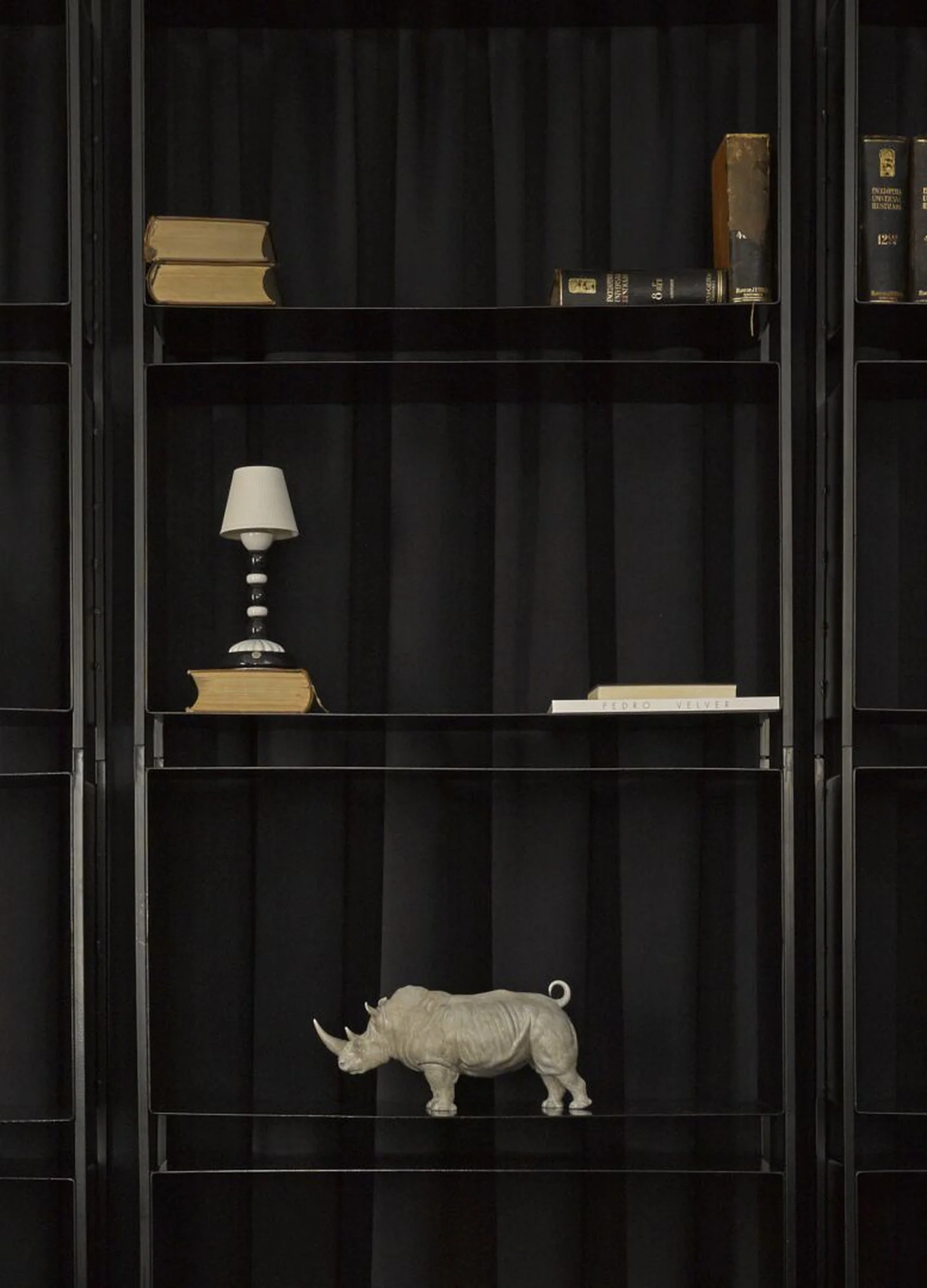 Lladro Leading The Way Elephants Sculpture - Image 15
