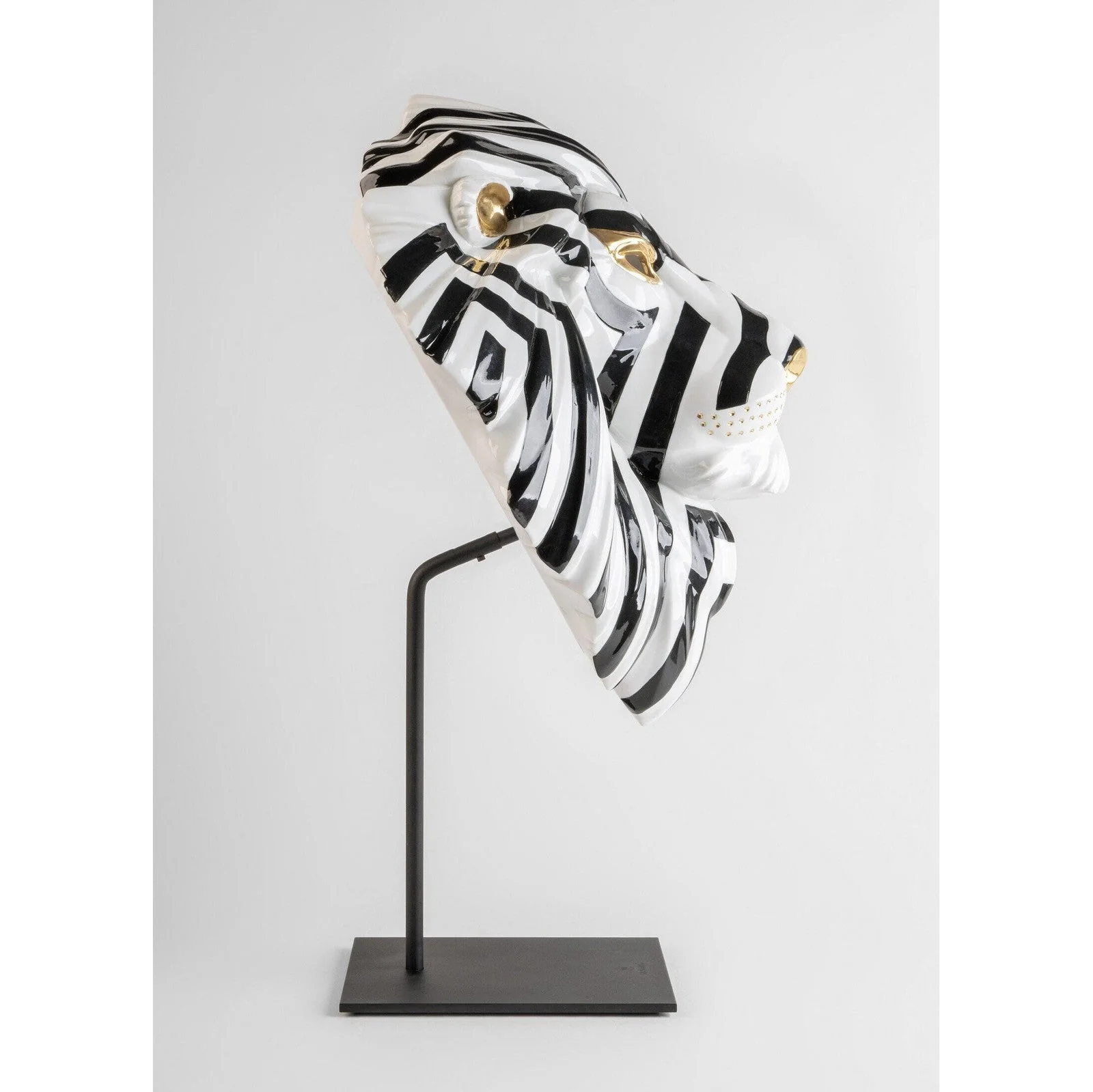 Lladro Lion Mask (Black-Gold) - Image 3