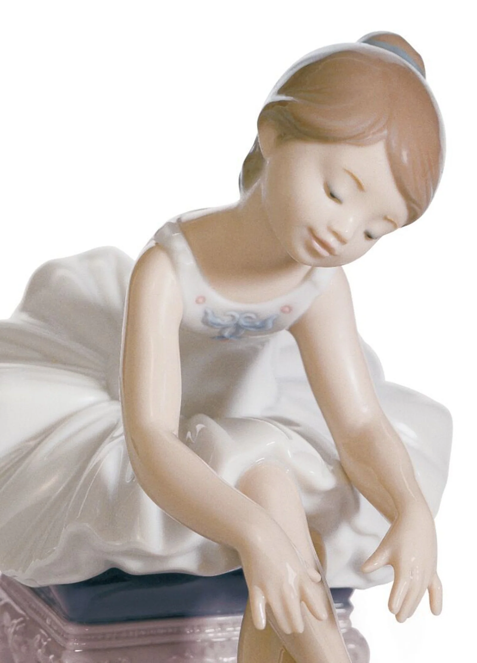 Lladro Little Ballerina I Girl Figurine - Image 2