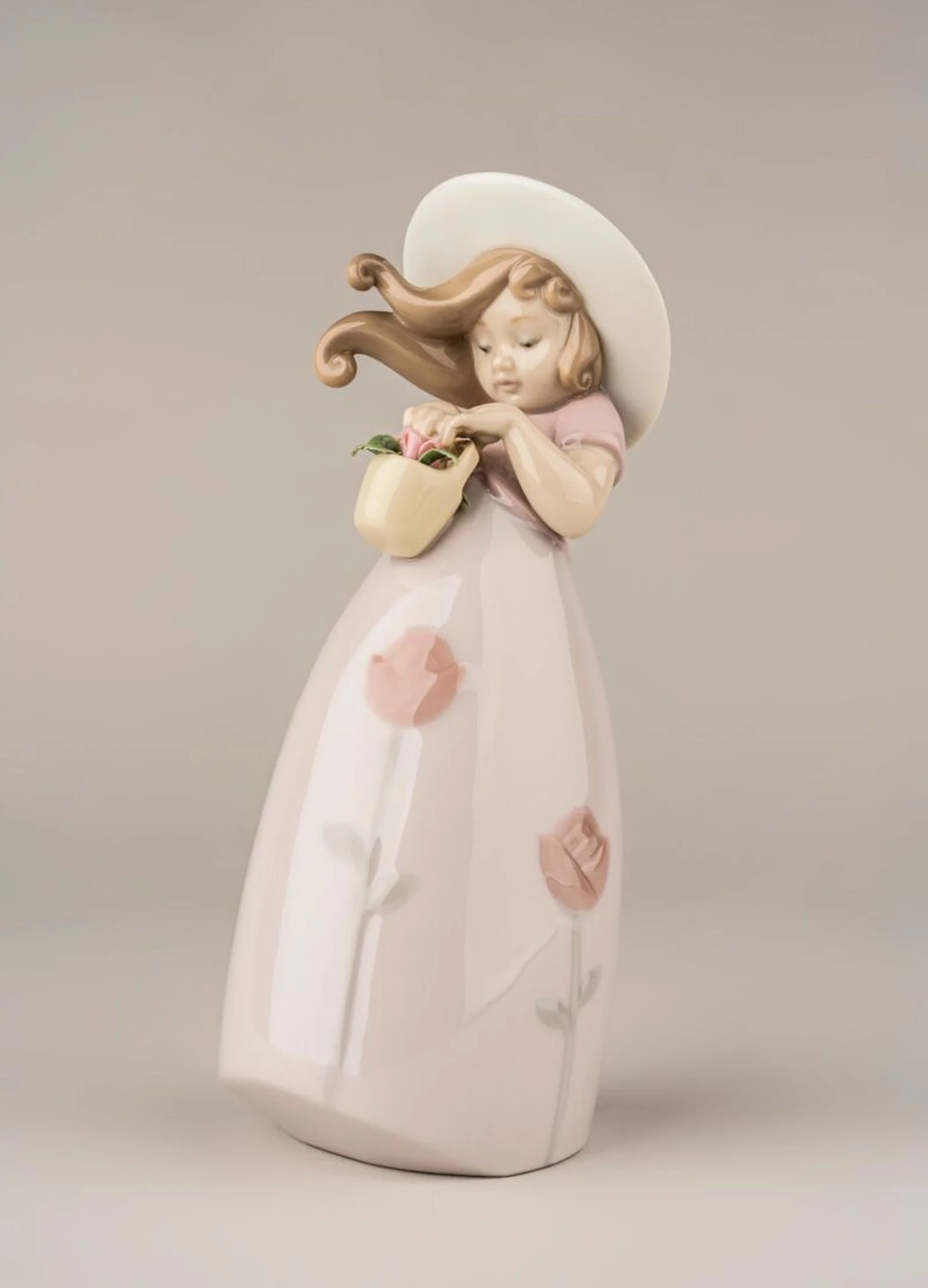 Lladro Little Rose Girl Figurine - Image 5