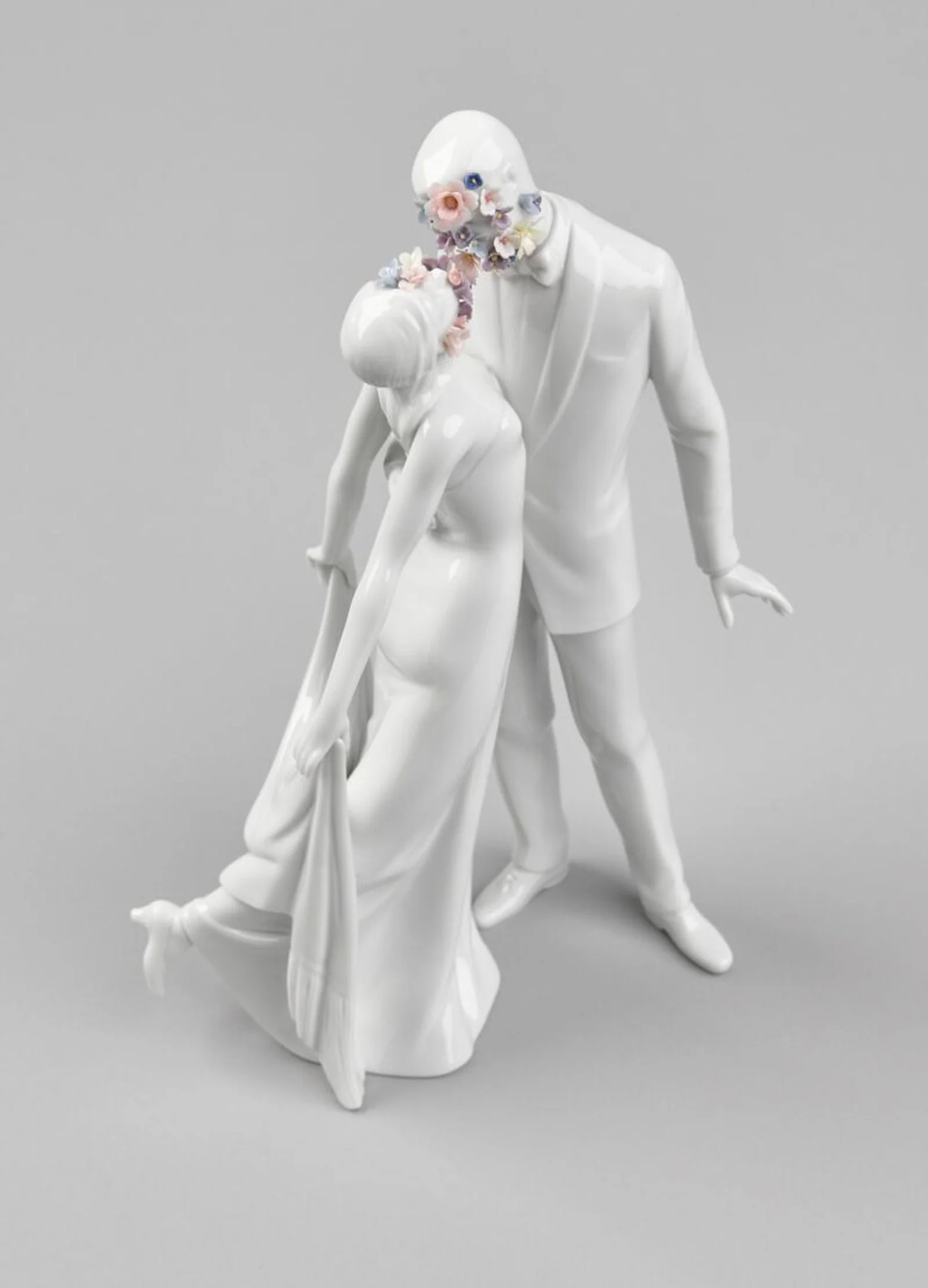 Lladro Love I Couple Figurine - Image 4