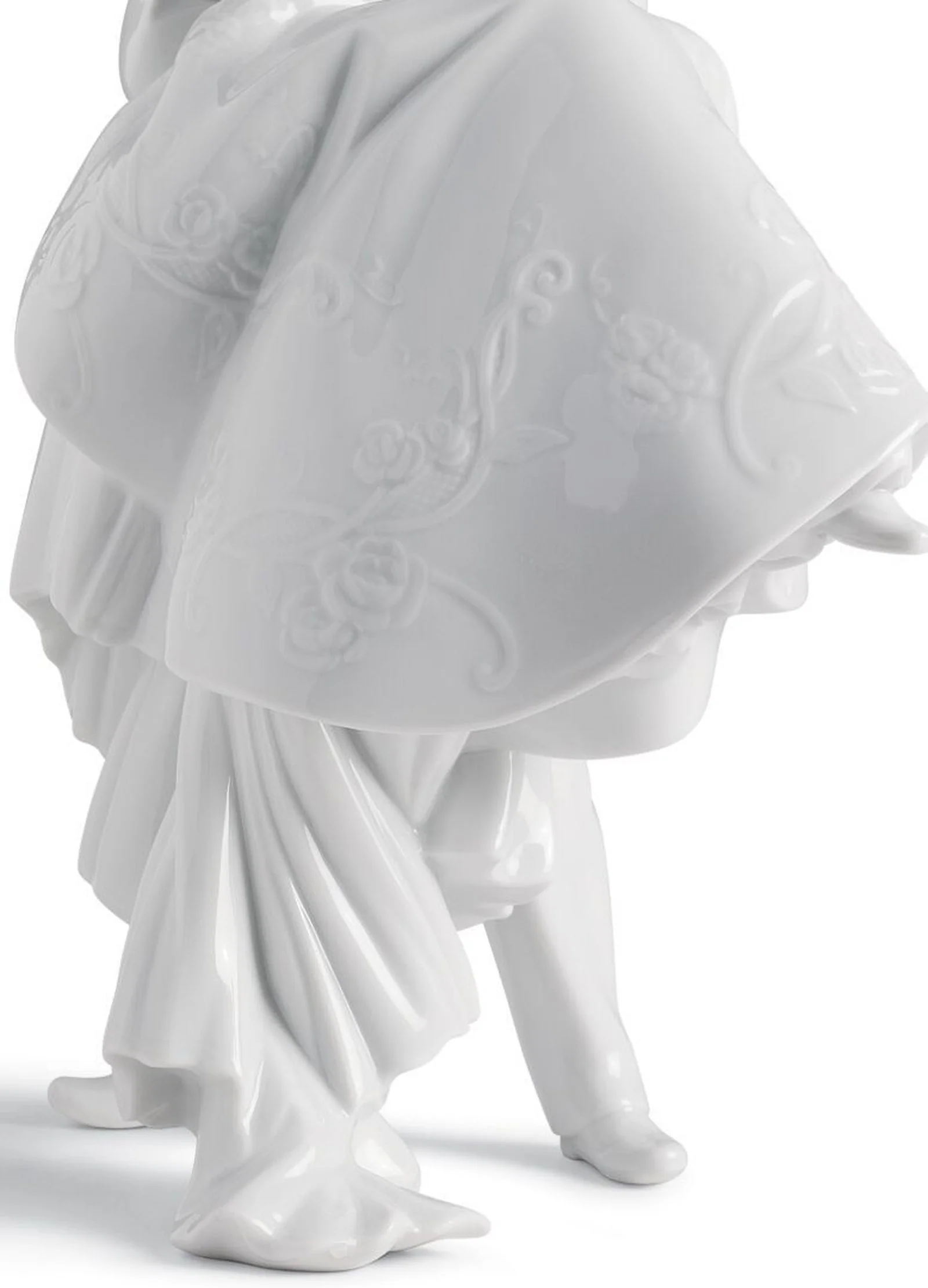 Lladro Love II Couple Figurine - Image 2