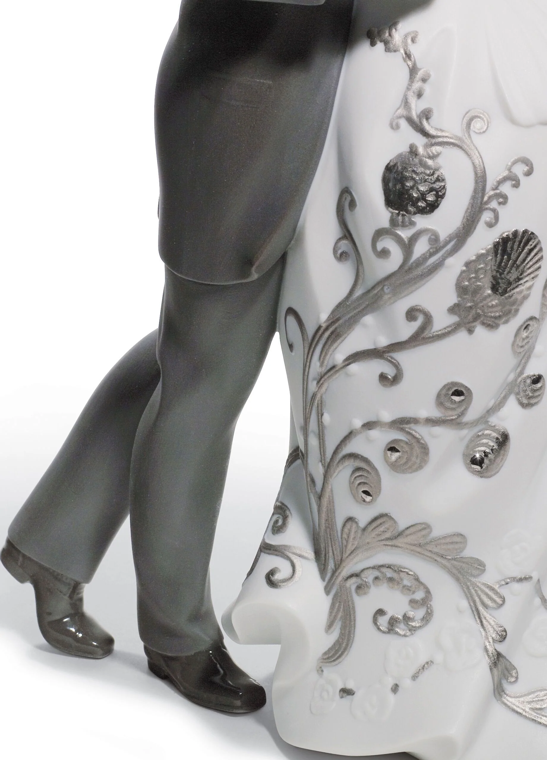 Lladro Lovers' Waltz Couple Figurine Silver Lustre - Image 5