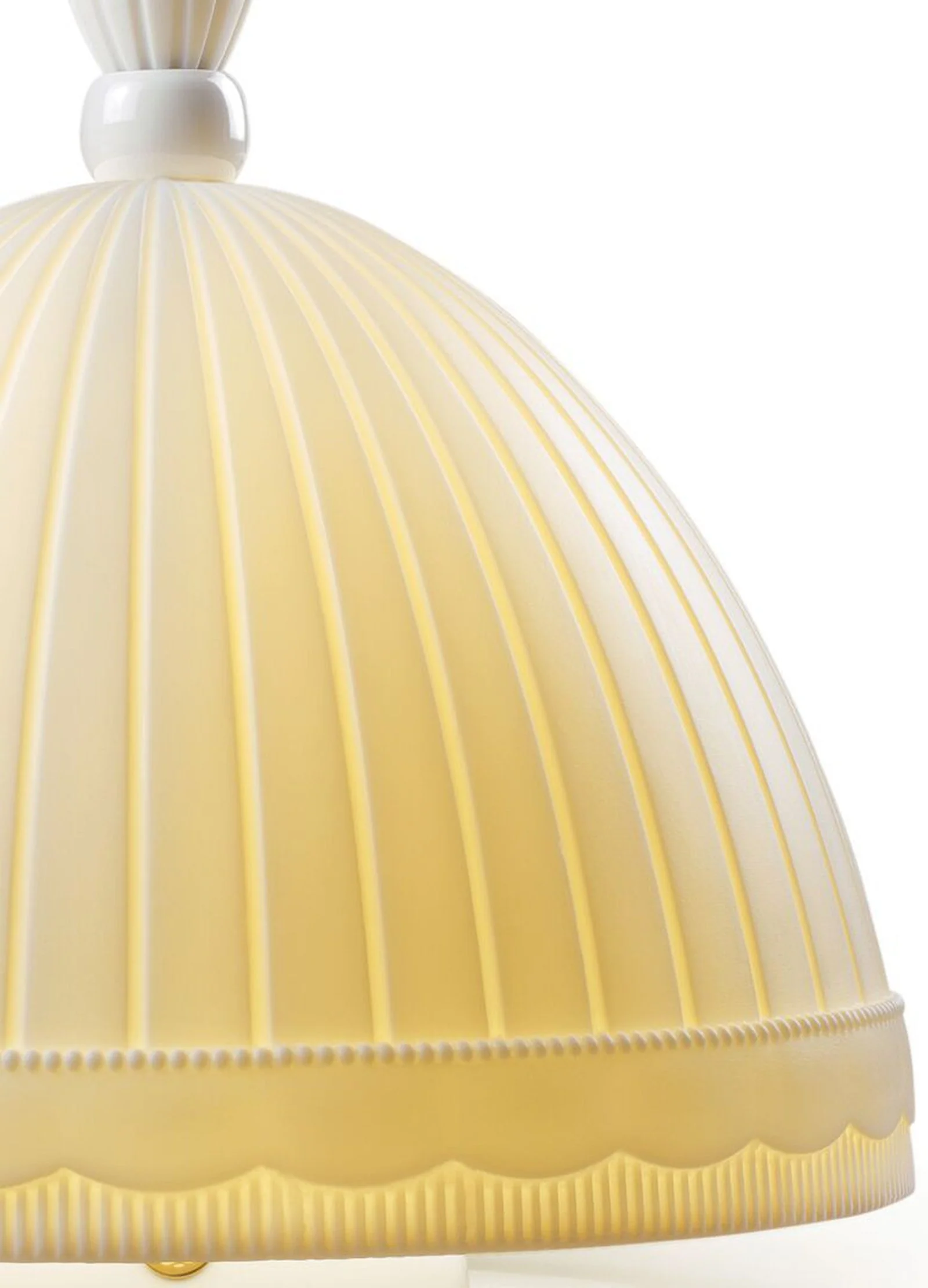 Lladro Mademoiselle Elisabeth Table Lamp (US) - Image 3