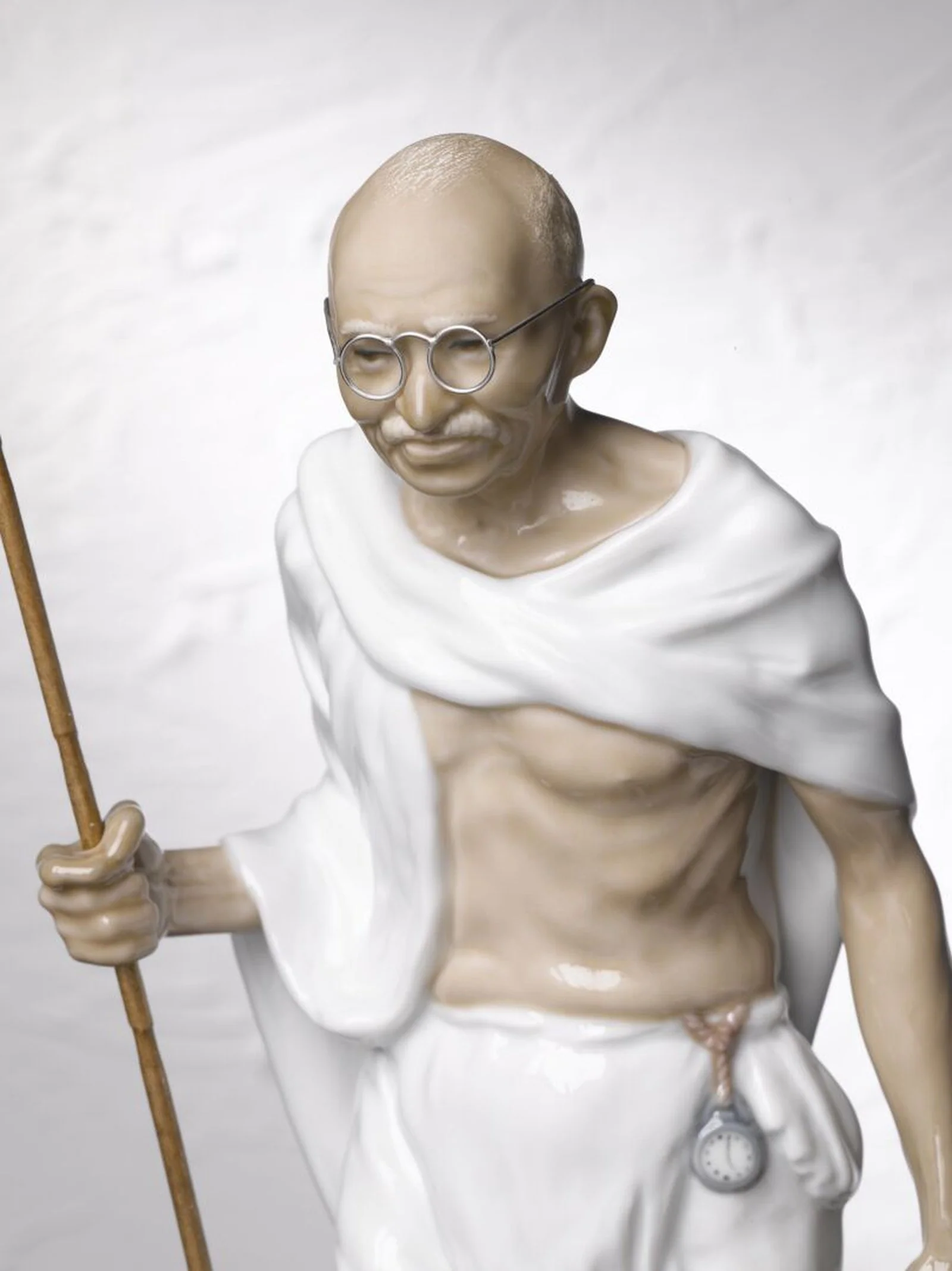 Lladro Mahatma Gandhi Figurine - Image 3