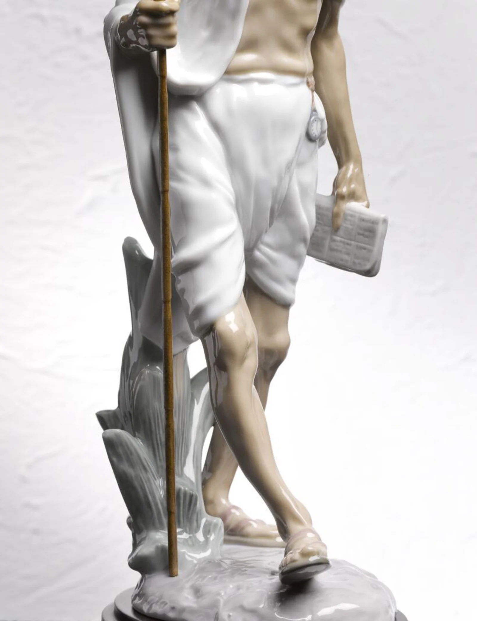 Lladro Mahatma Gandhi Figurine - Image 4