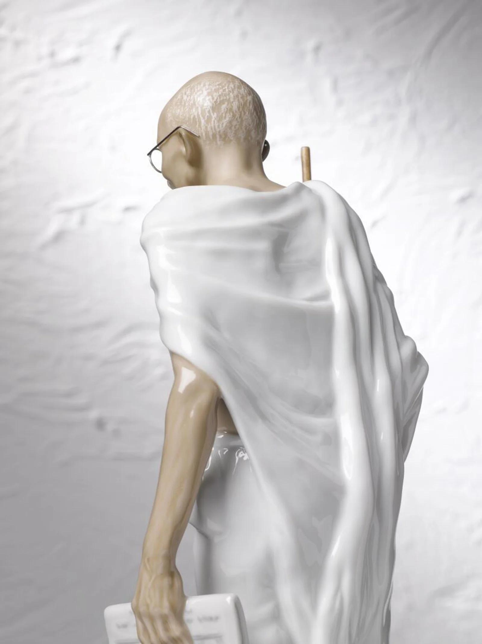 Lladro Mahatma Gandhi Figurine - Image 6