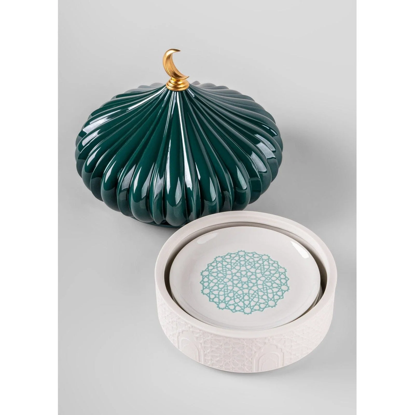 Lladro Majestic Nights Box With Plates - Image 3