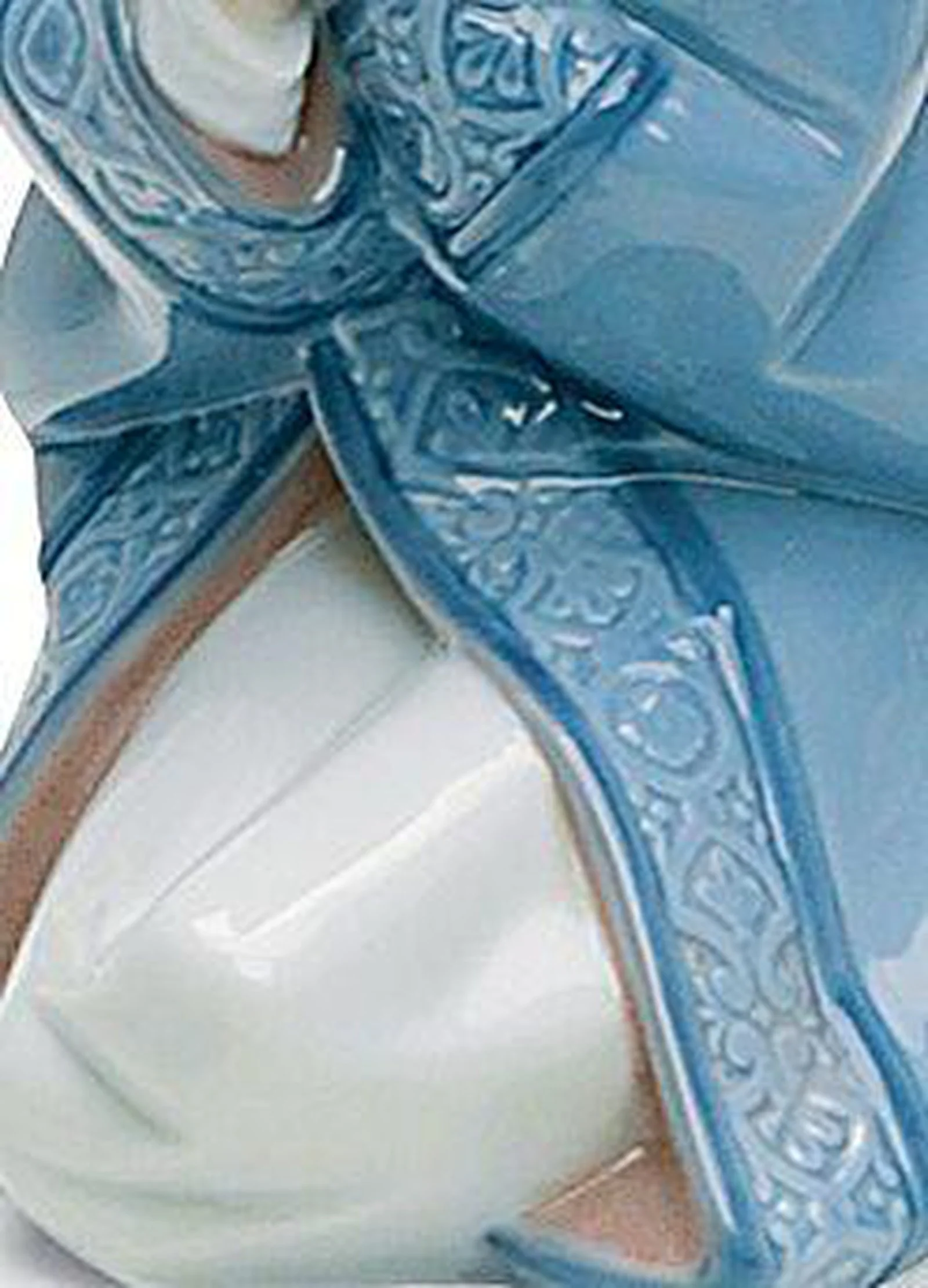Lladro Mary Nativity Figurine - Image 5