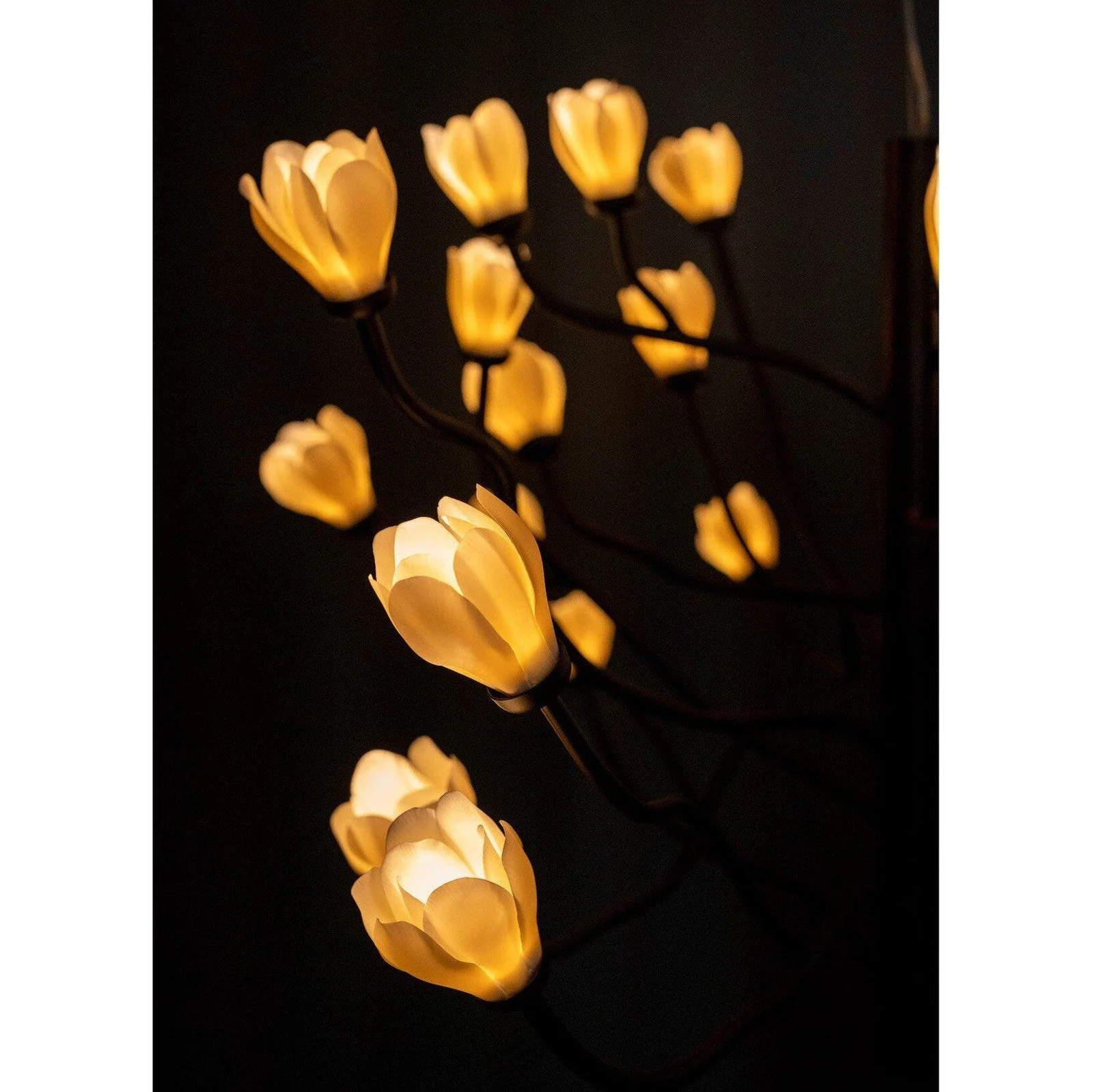 Lladro Mokuren Chandelier - Image 6