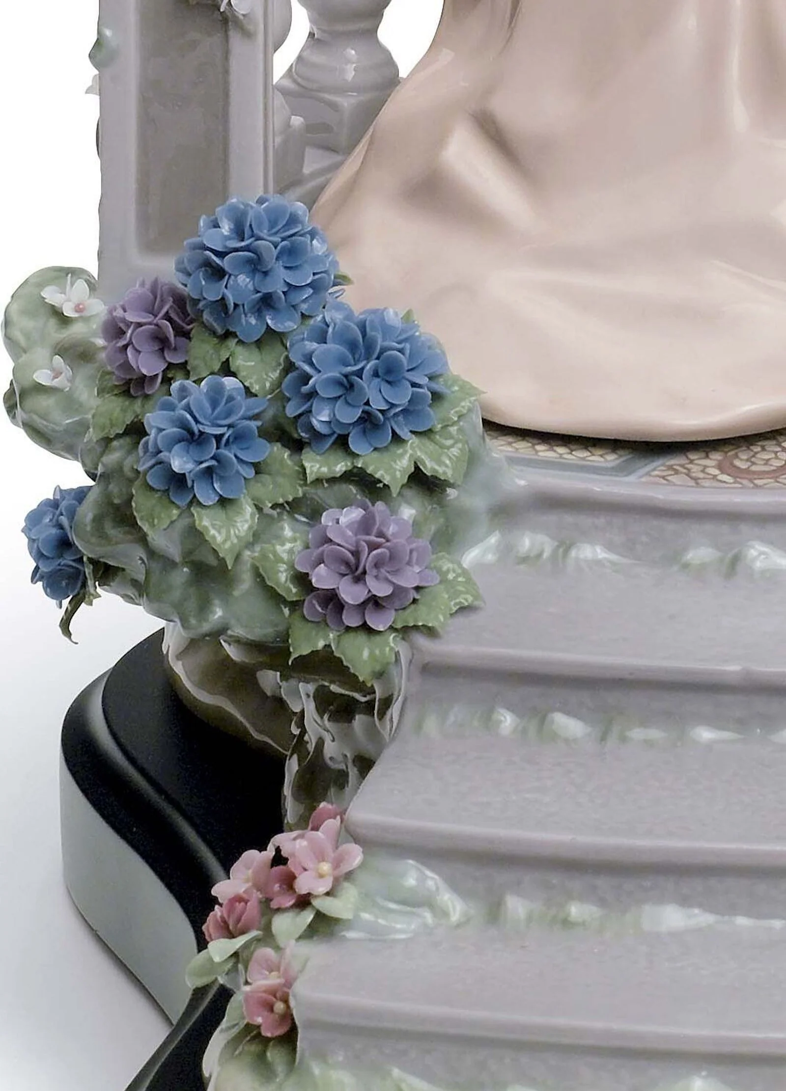Lladro Moonlight Love Couple Figurine Limited Edition - Image 2