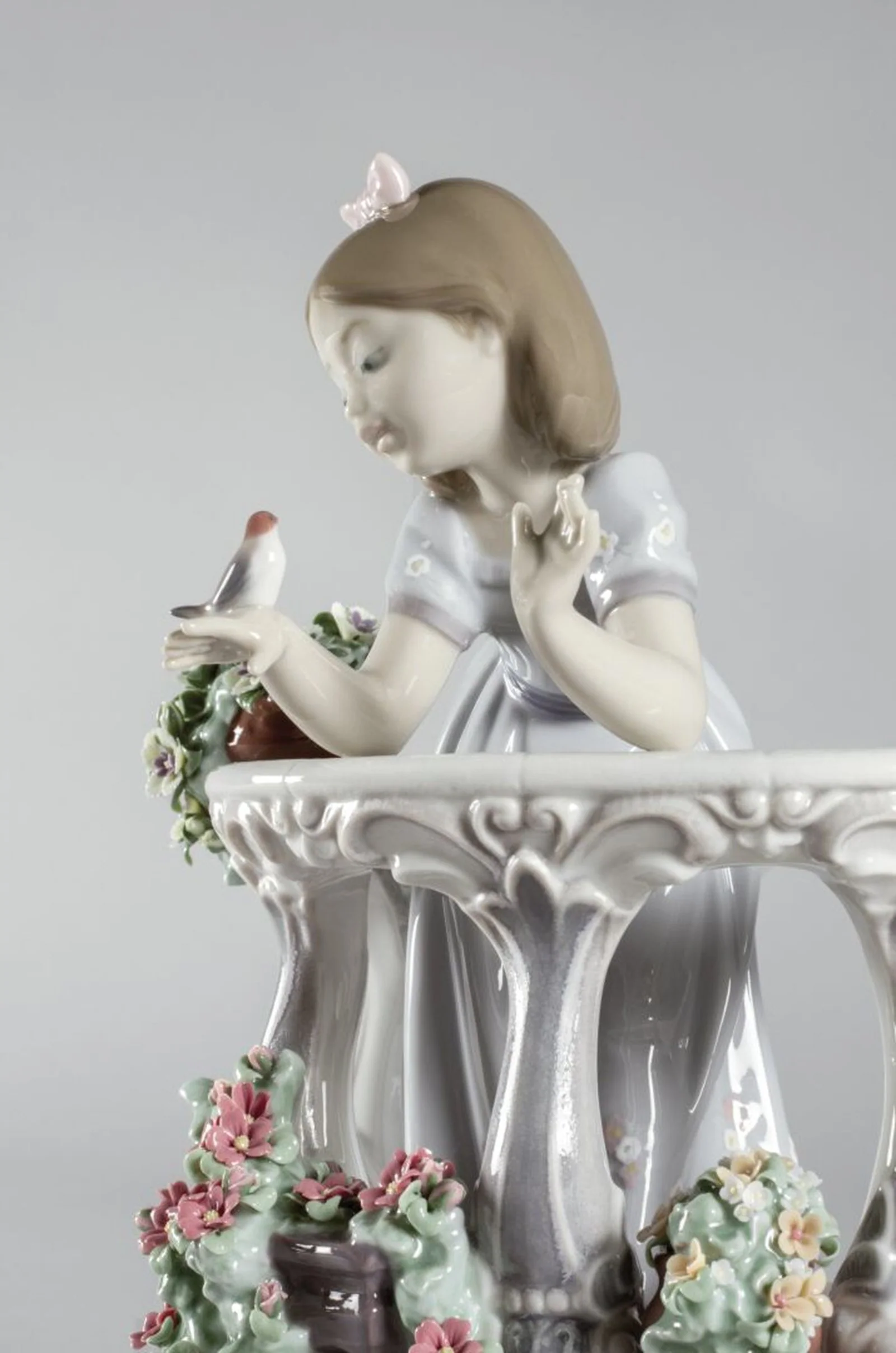 Lladro Morning Song Girl Figurine - Image 3