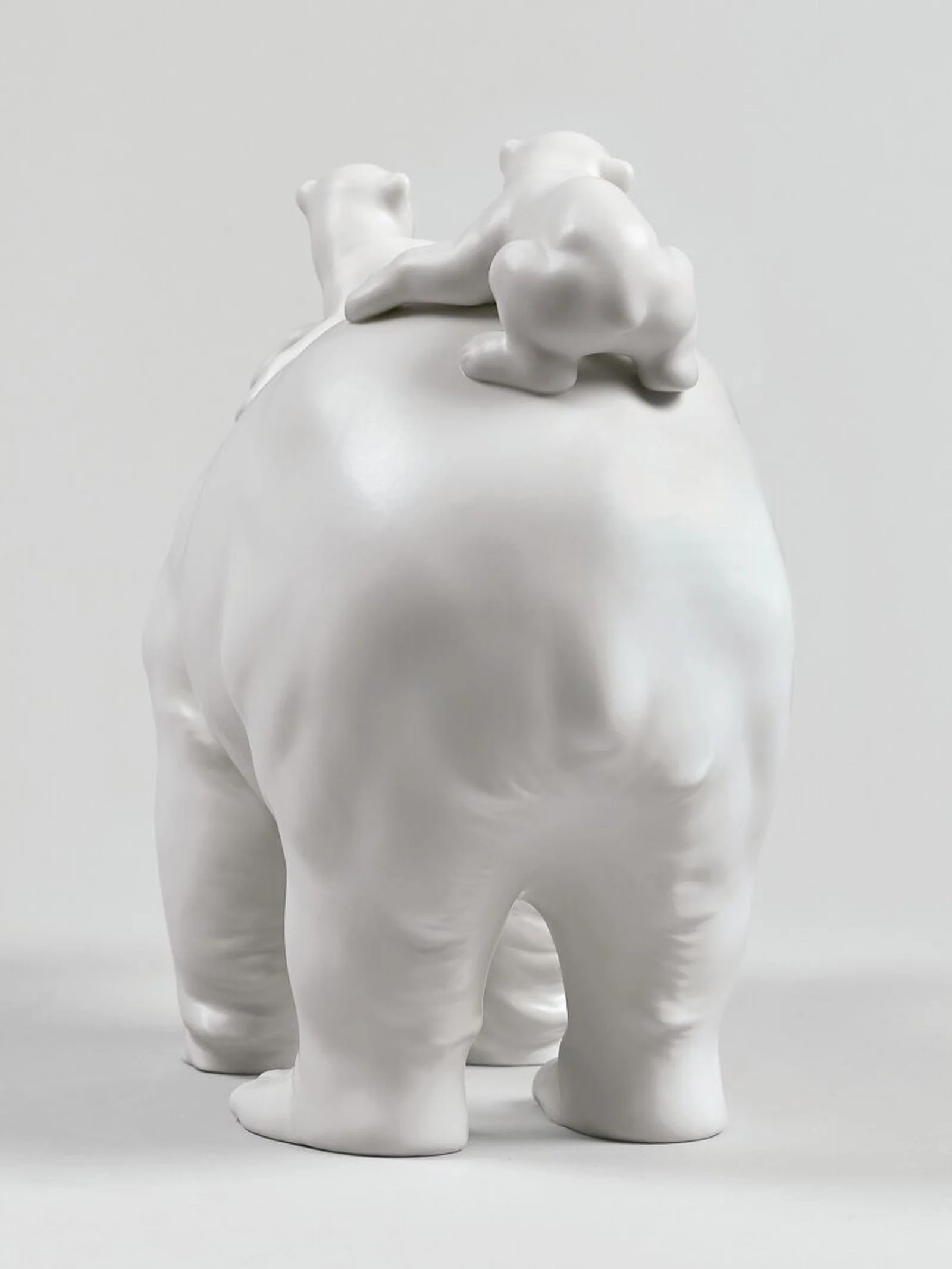 Lladro Mummy Bear and Babies Figurine - Image 6