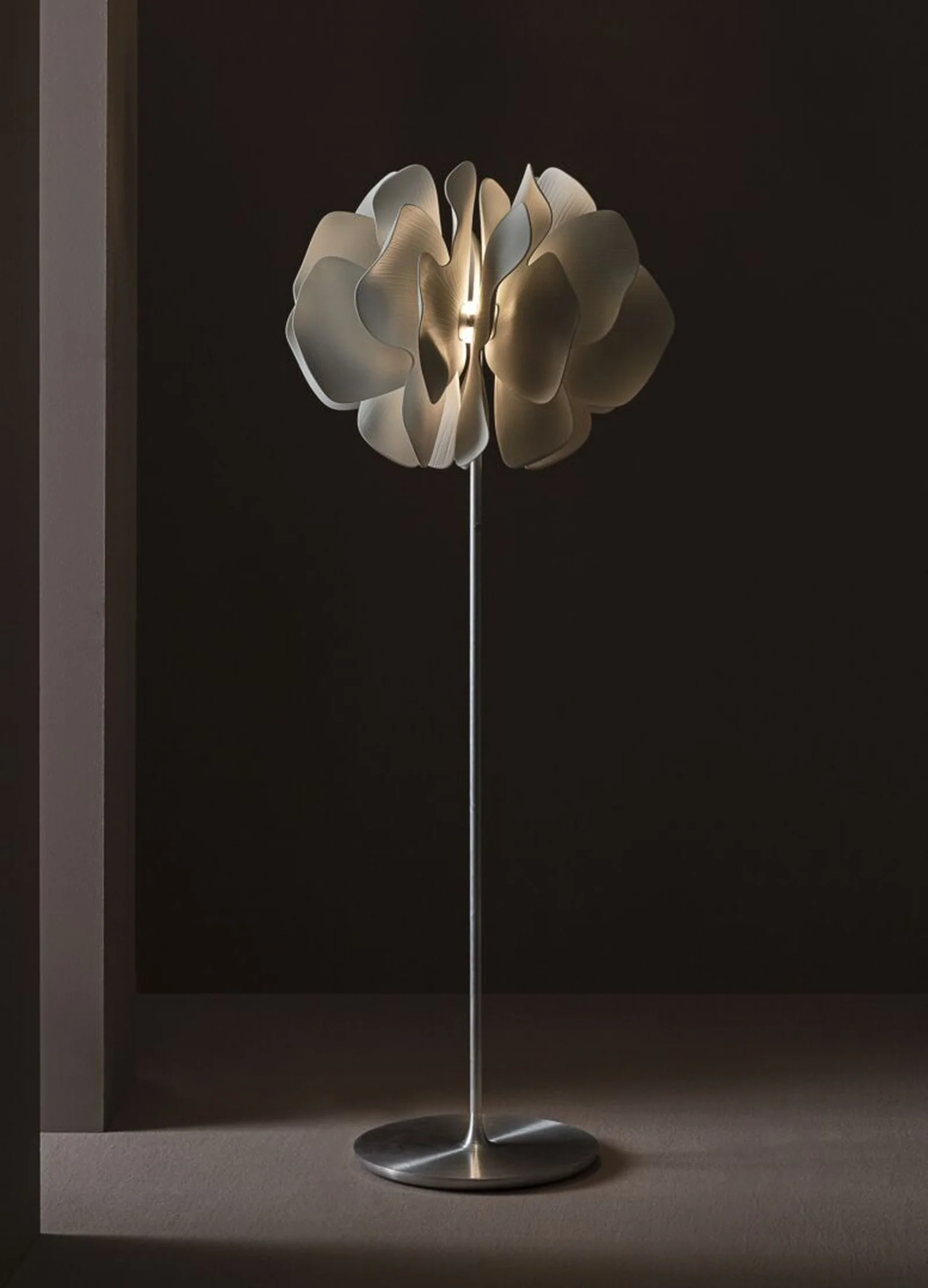 Lladro Nightbloom Floor Lamp by Marcel Wanders (US) - Image 13