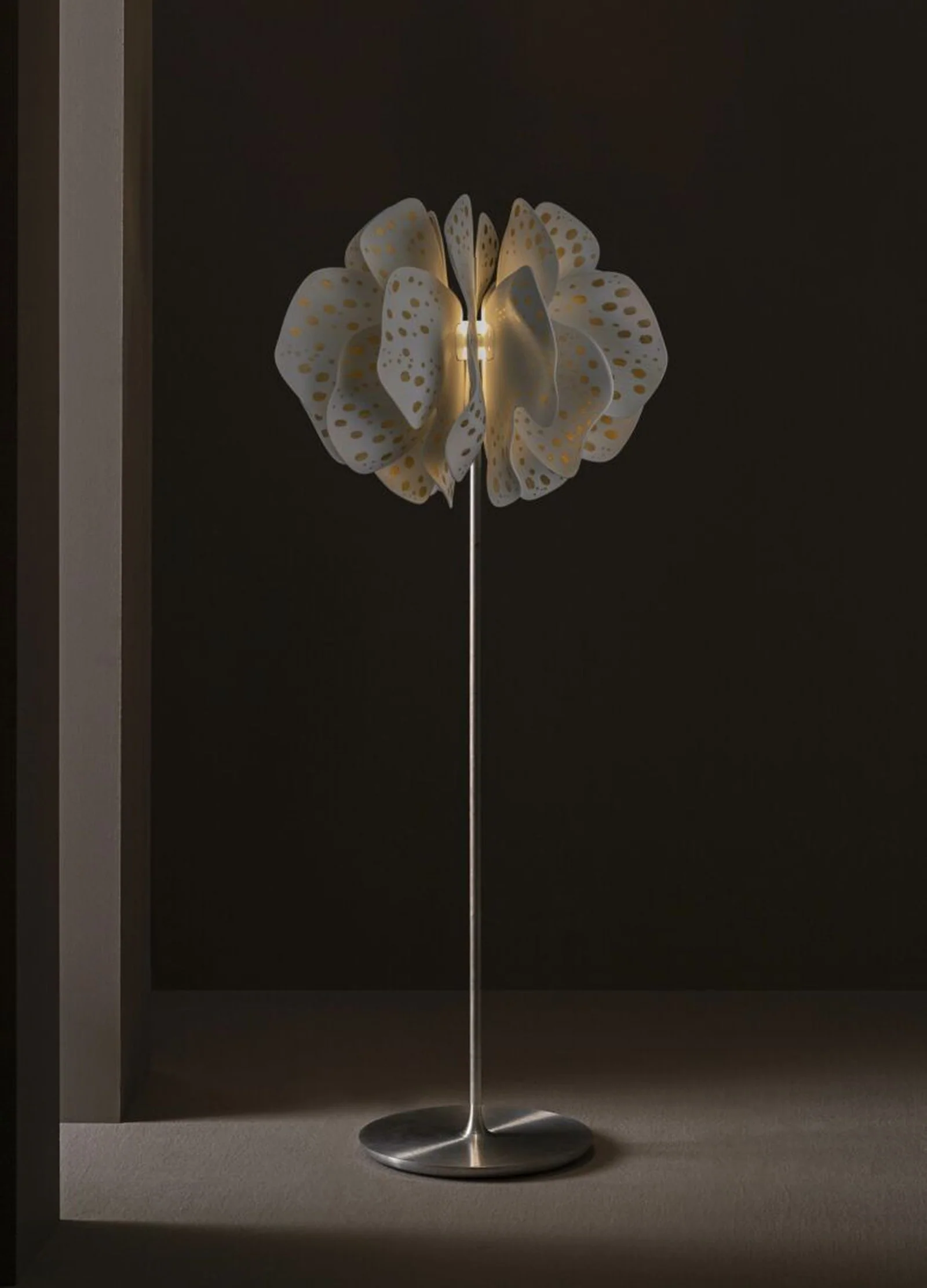 Lladro Nightbloom Floor Lamp by Marcel Wanders (US) - Image 7
