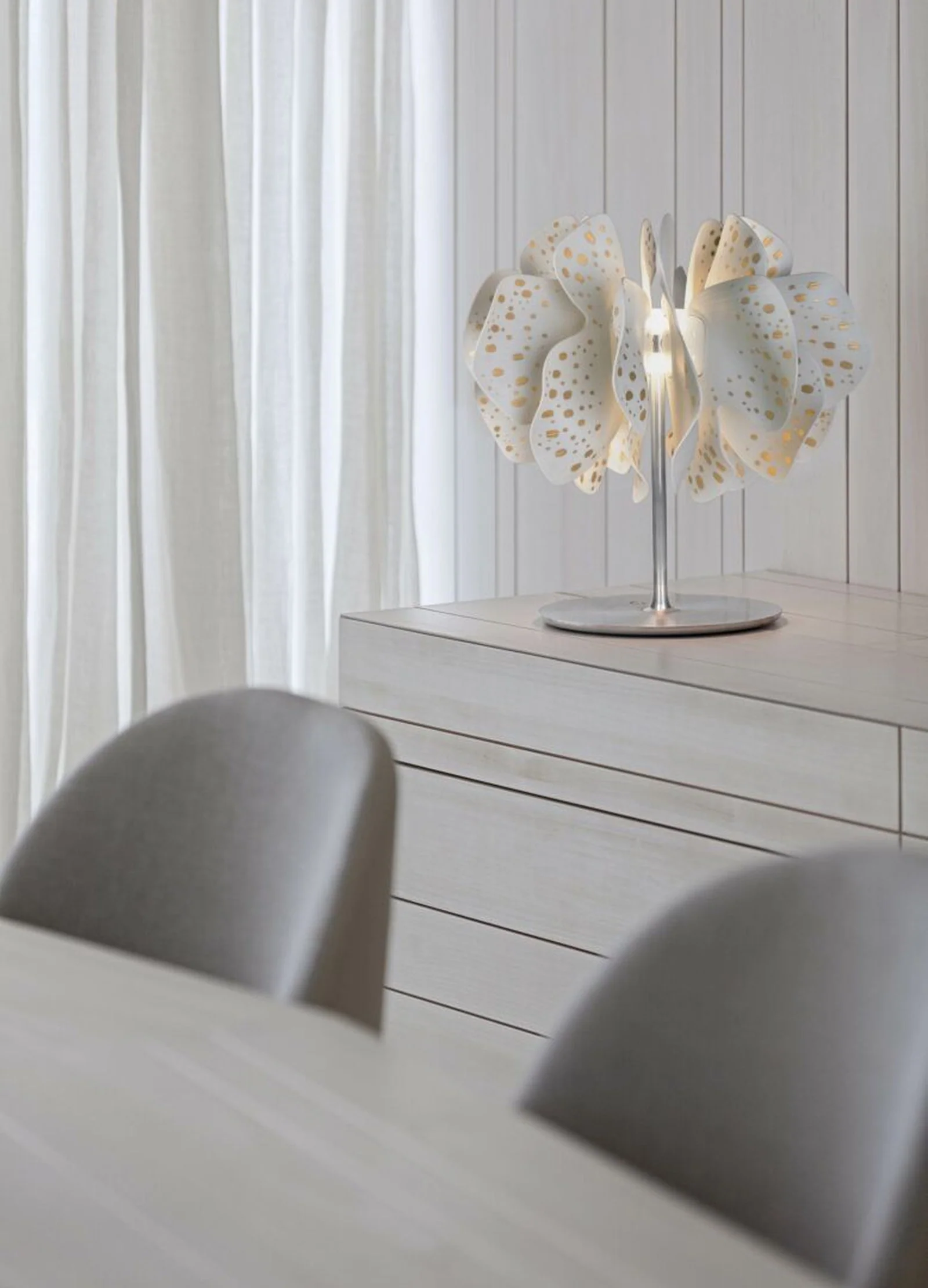Lladro Nightbloom Table Lamp by Marcel Wanders (US) - Image 2