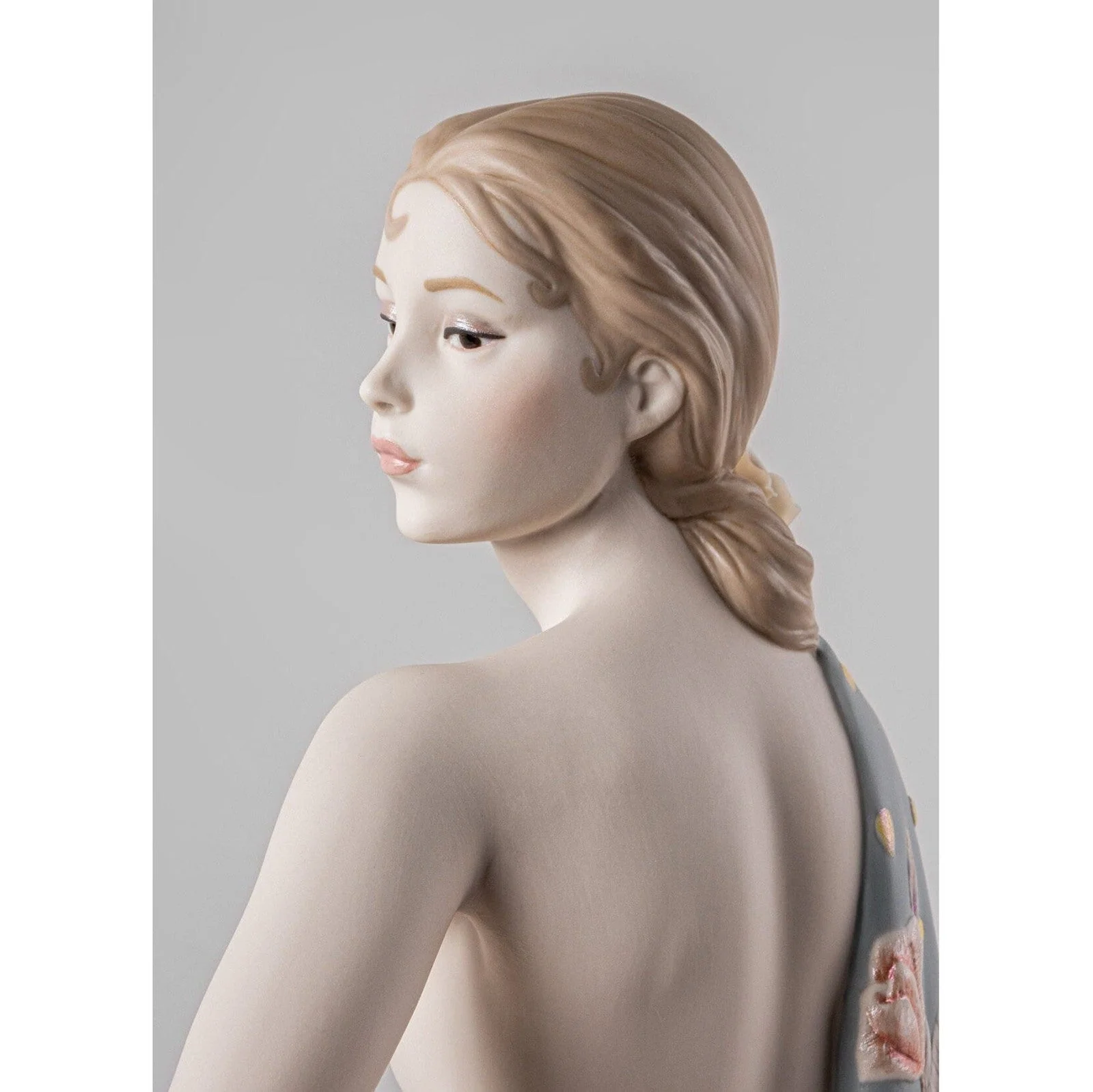 Lladro Nude With Shawl (Metallic) - Image 3