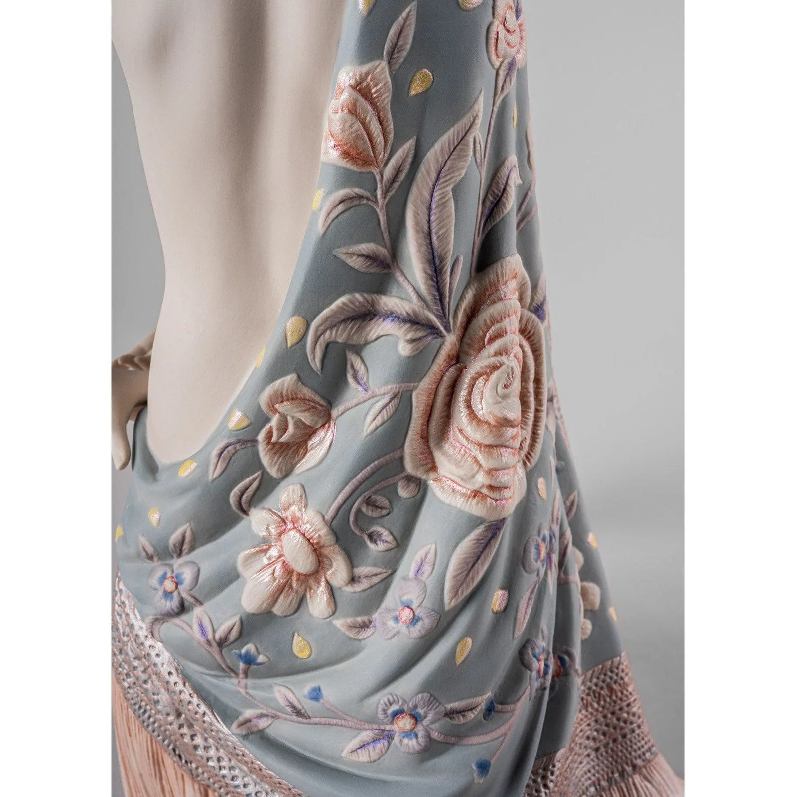 Lladro Nude With Shawl (Metallic) - Image 5