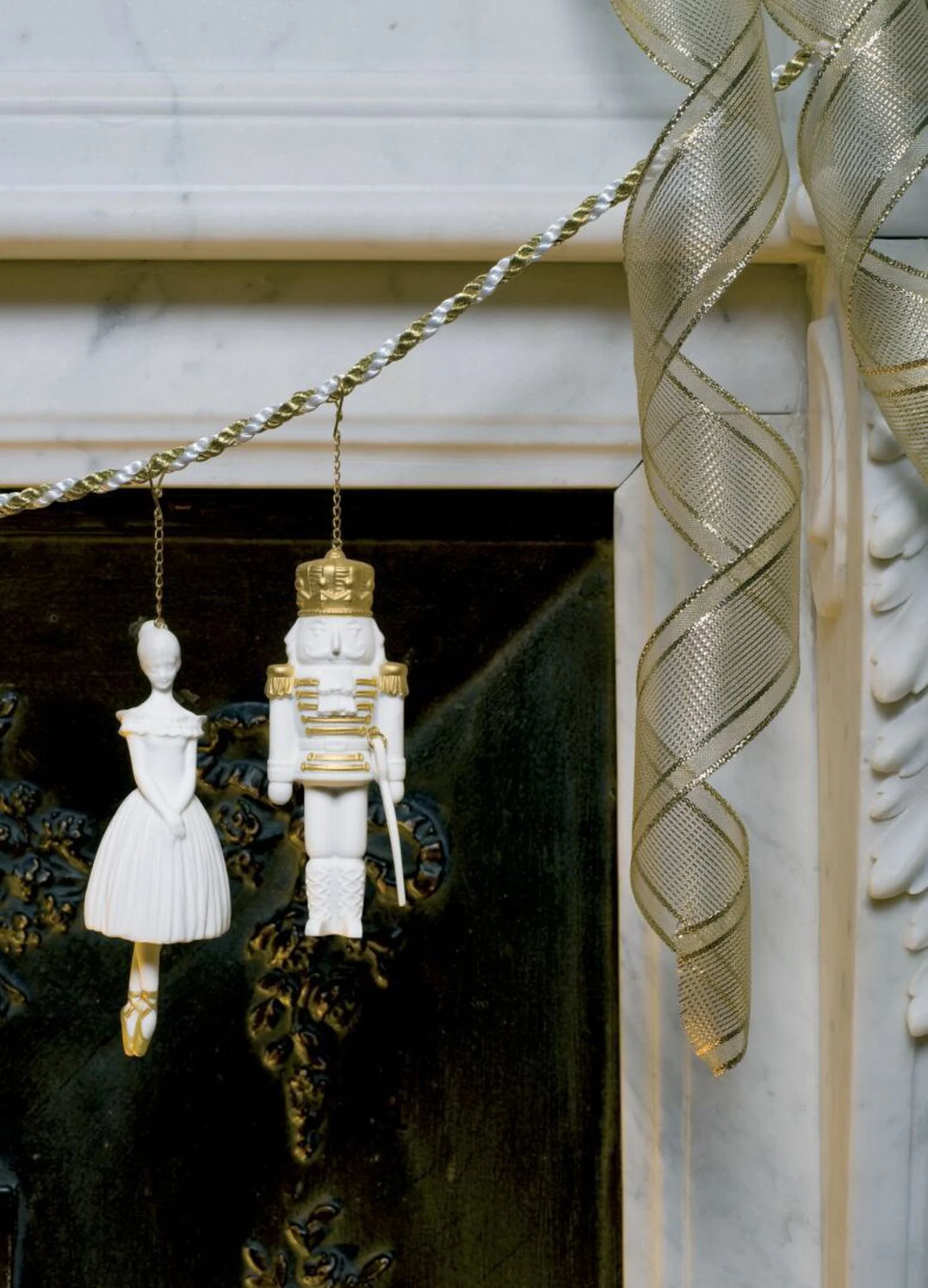 Lladro Nutcracker Christmas Ornament Golden Lustre - Image 2
