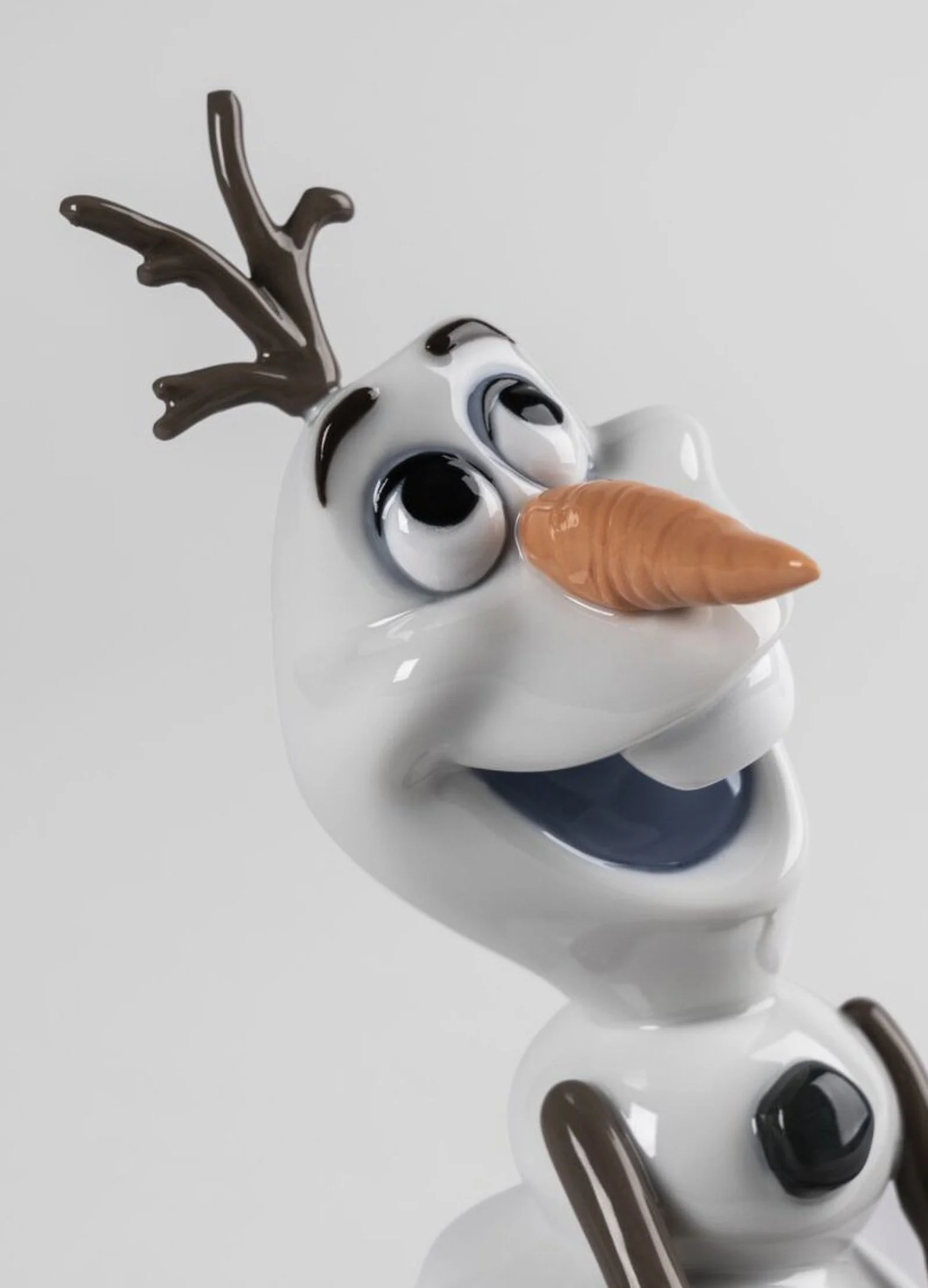 Lladro Olaf Figurine - Image 5