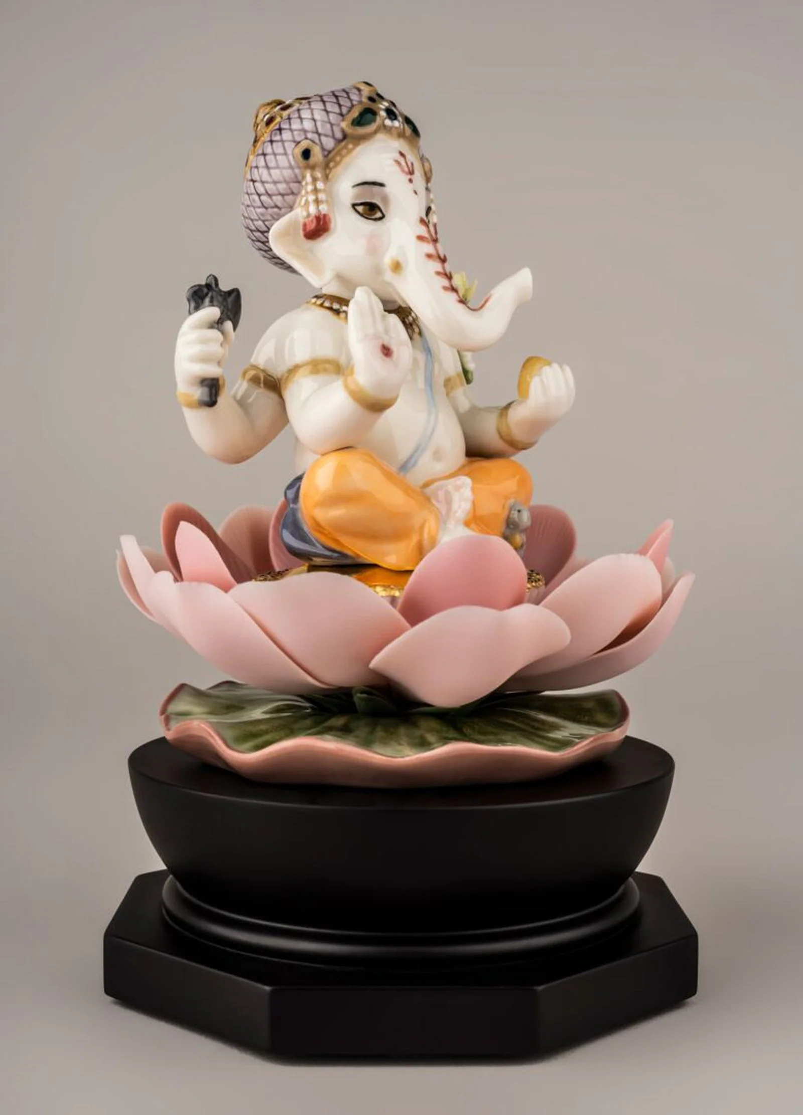 Lladro Padmasana Ganesha Figurine - Image 2